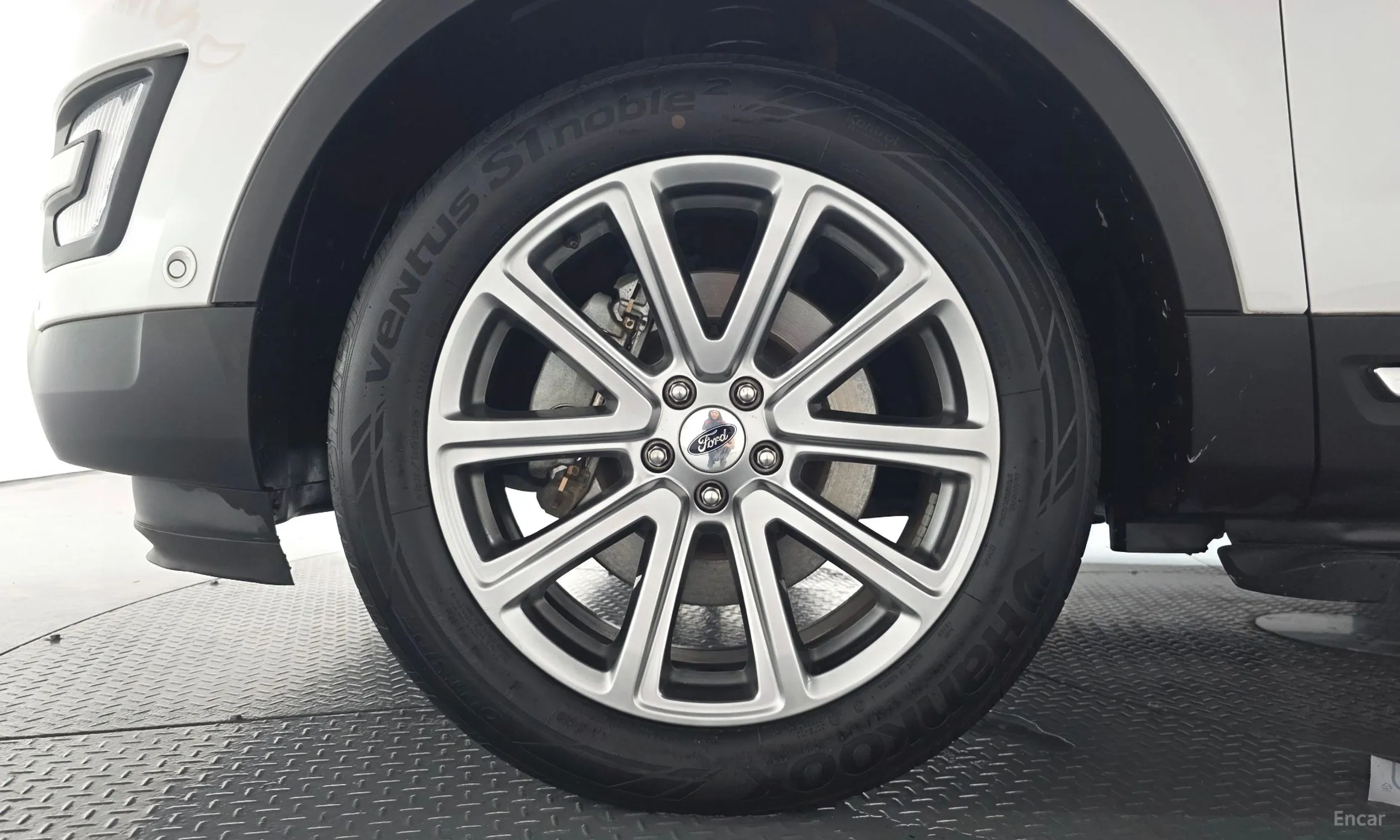 Ford Explorer превью 5
