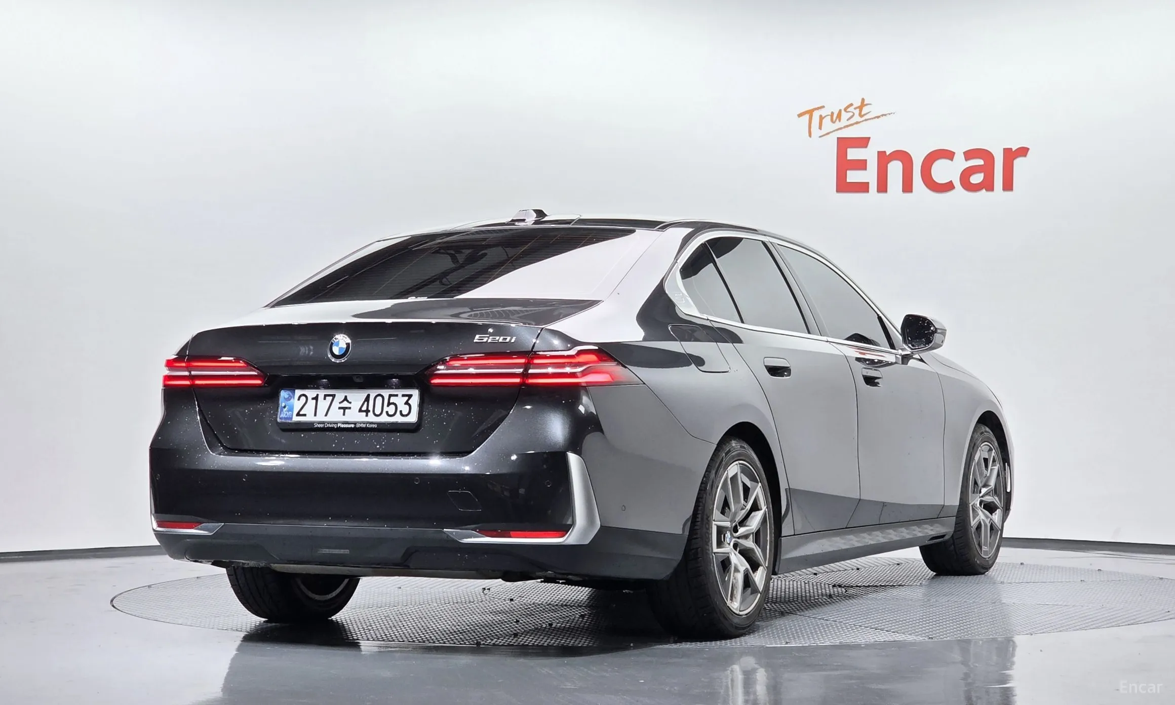 BMW 5 Series (G60)