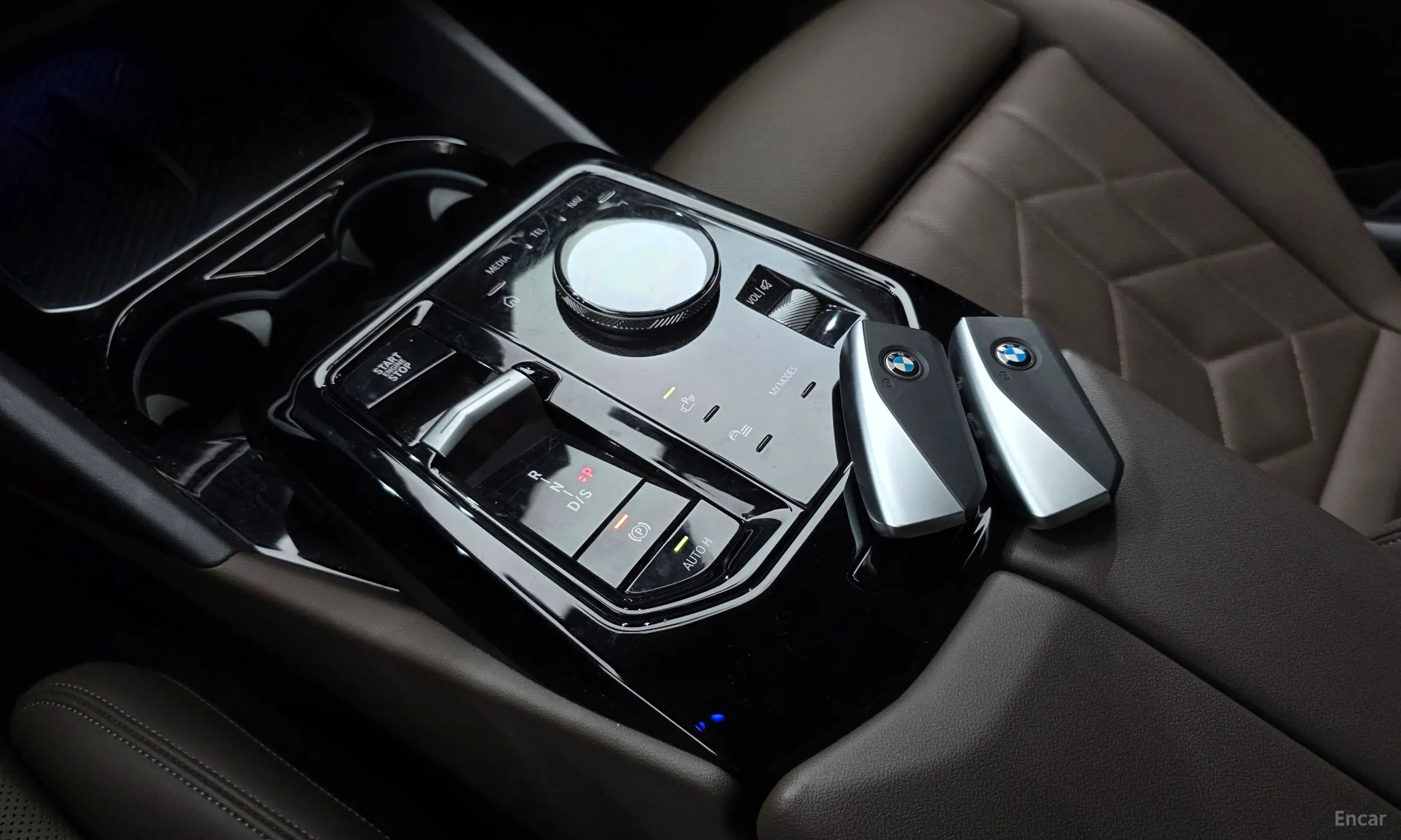 BMW 5 Series (G60) превью 9