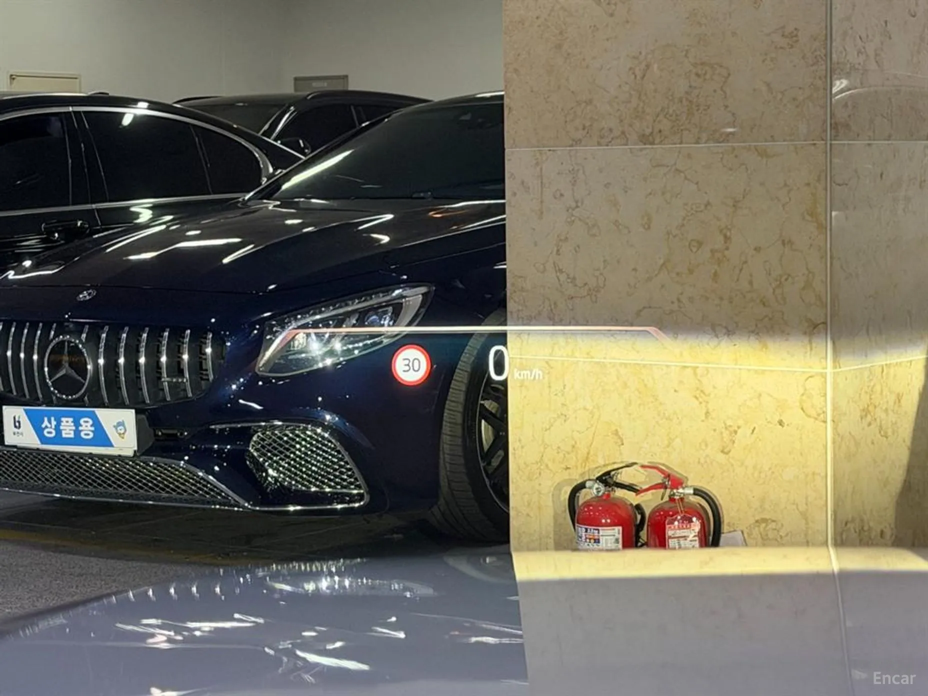 BMW 5 Series (G60) превью 16