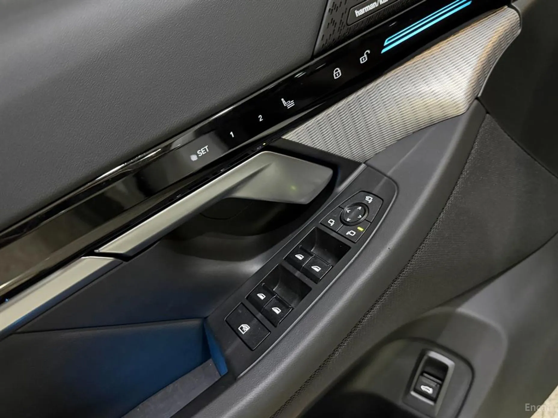 BMW 5 Series (G60) превью 17