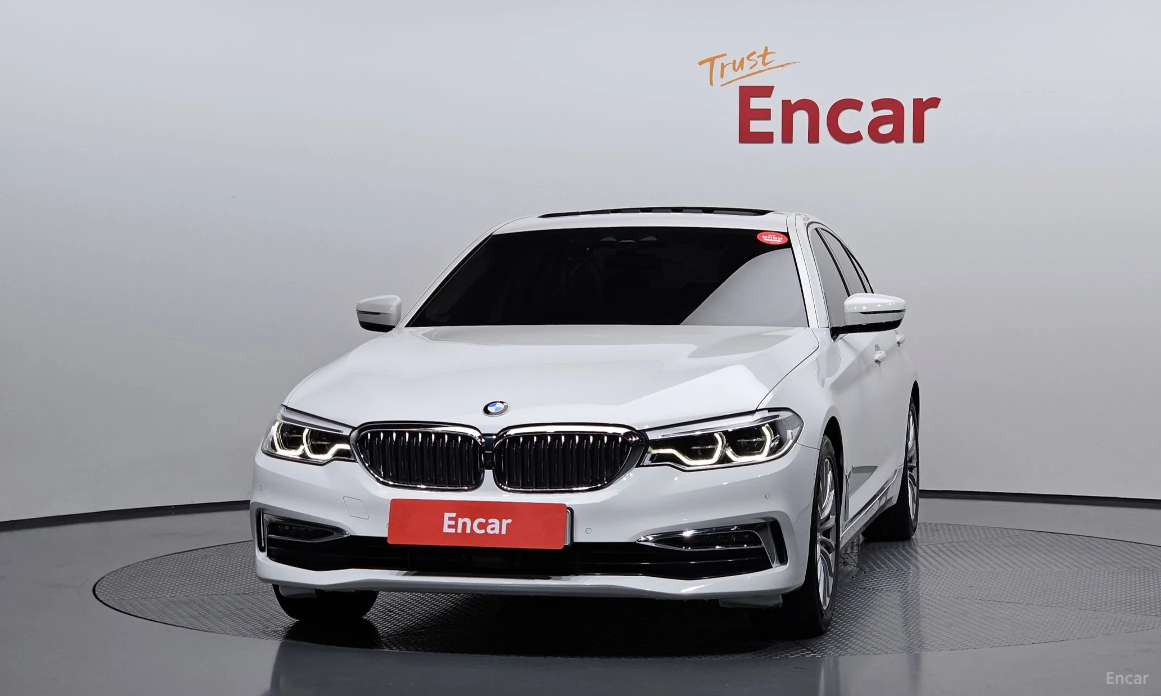 BMW 5 Series (G30) превью 3