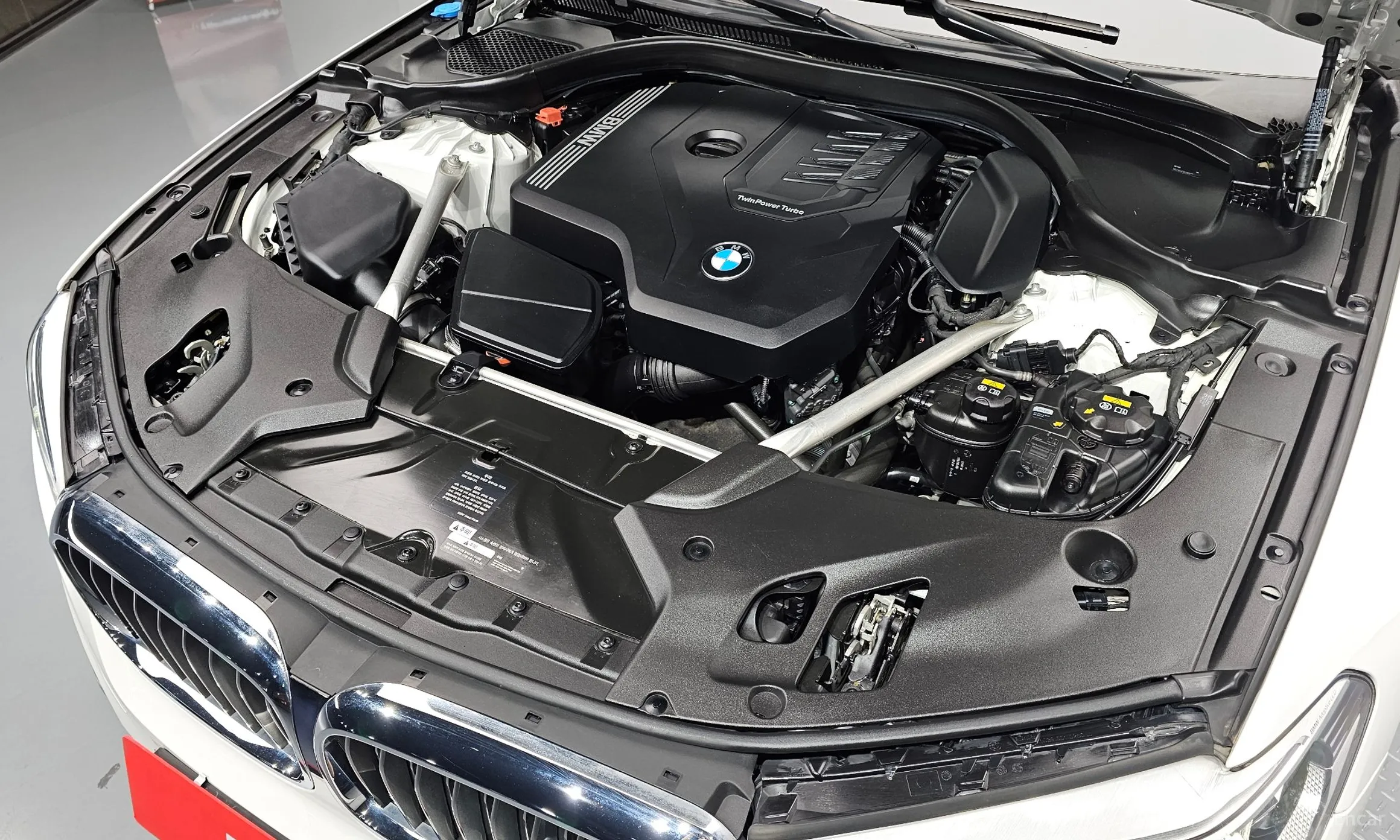 BMW 5 Series (G30) превью 6