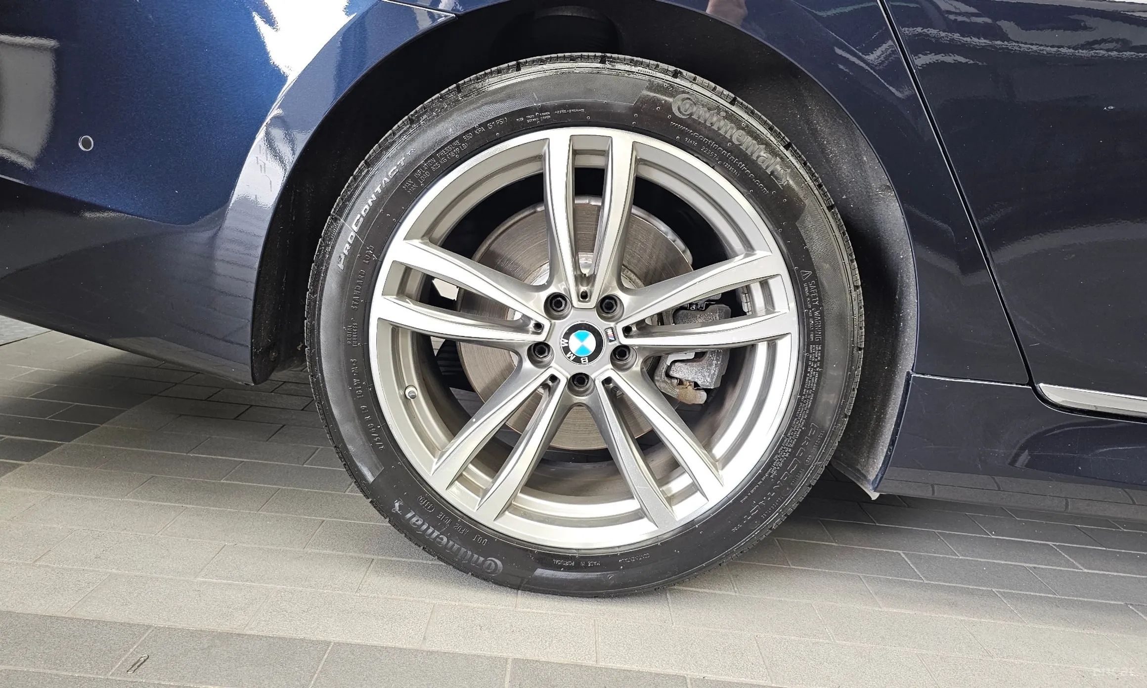 BMW 7 Series (G11) превью 5
