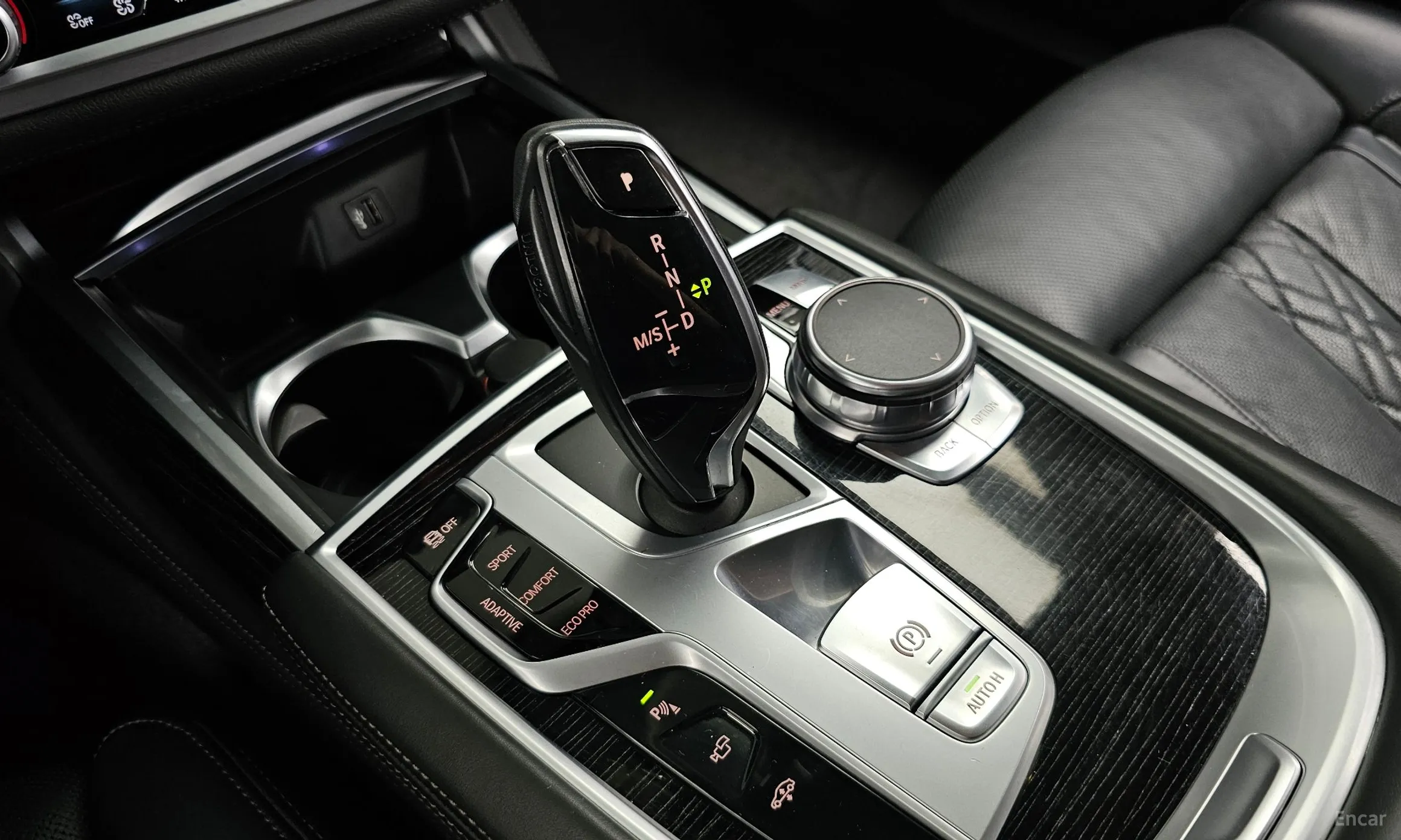 BMW 7 Series (G11) превью 9