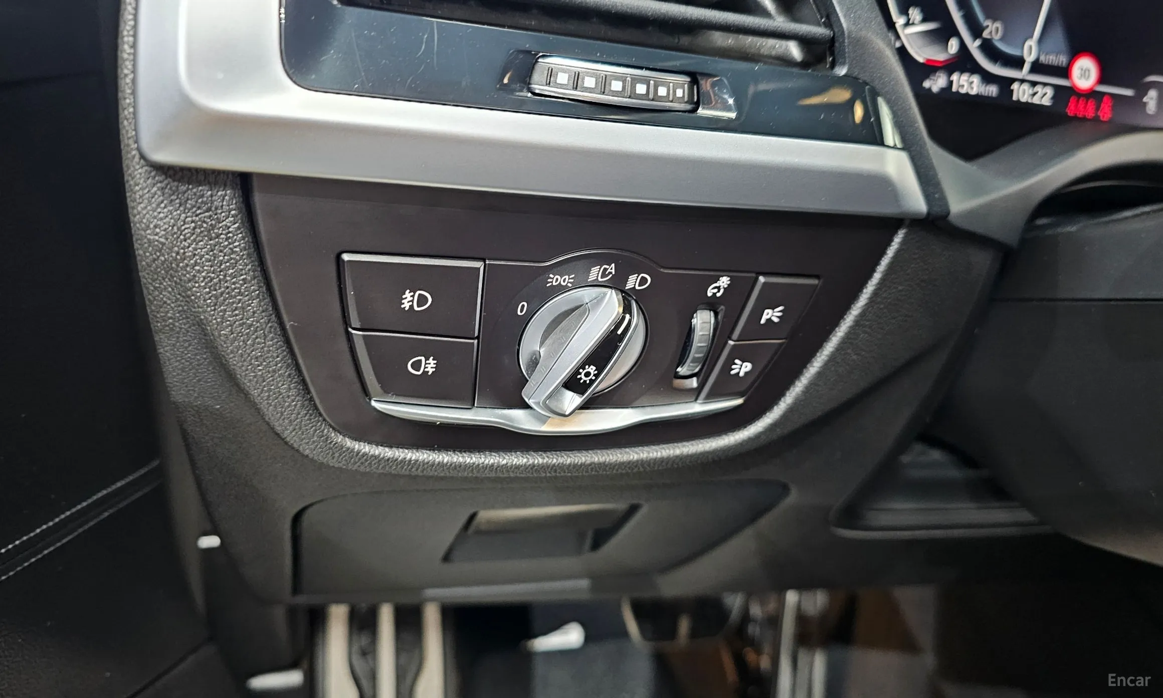 BMW X3 (G01) превью 16