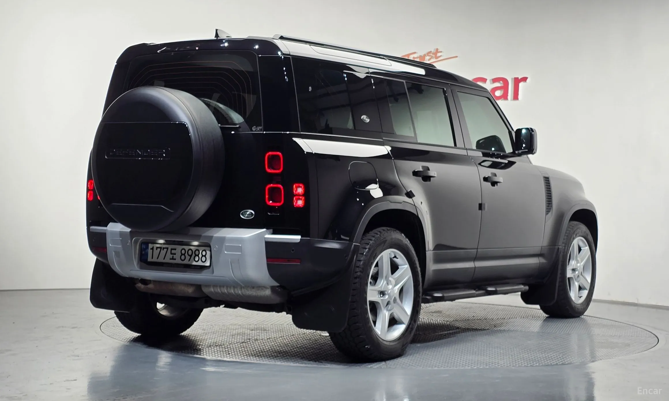 Land Rover Defender (L663)