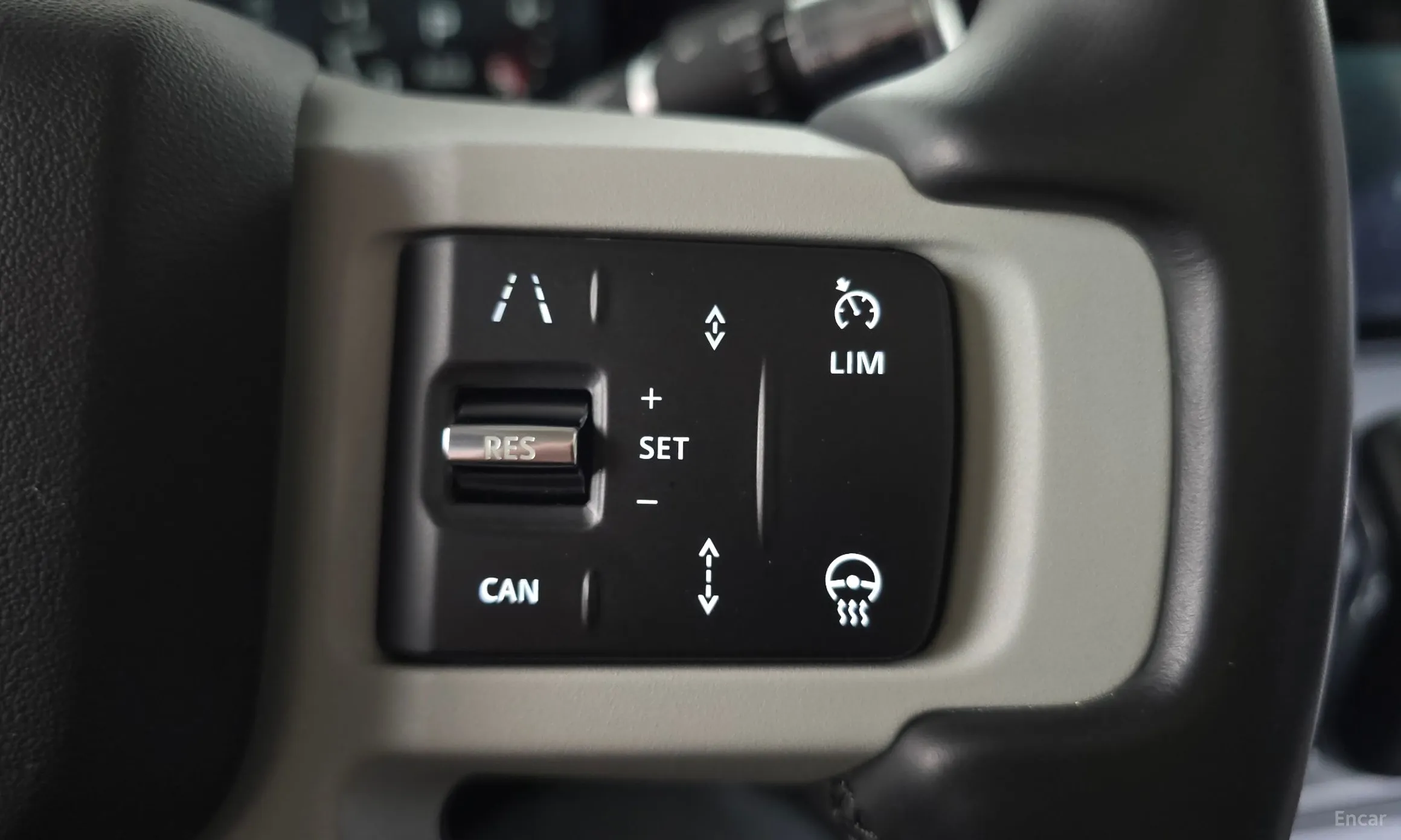 Land Rover Defender (L663) превью 17