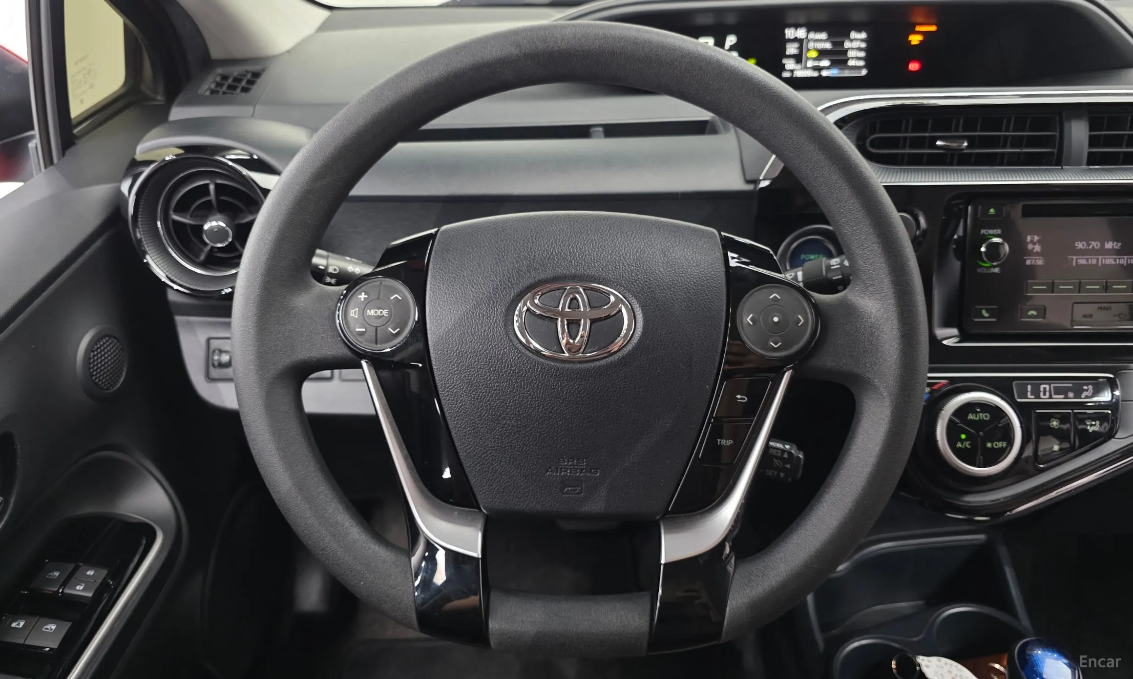 Toyota Prius C превью 14