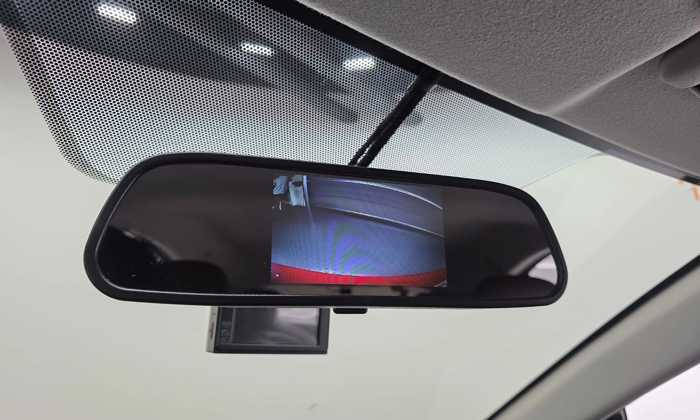 Toyota Prius C превью 15