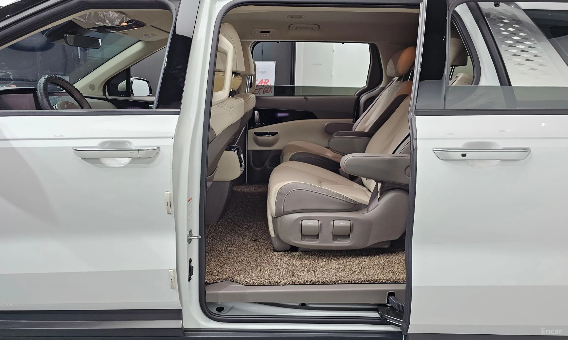Kia Carnival Gen 4 превью 12