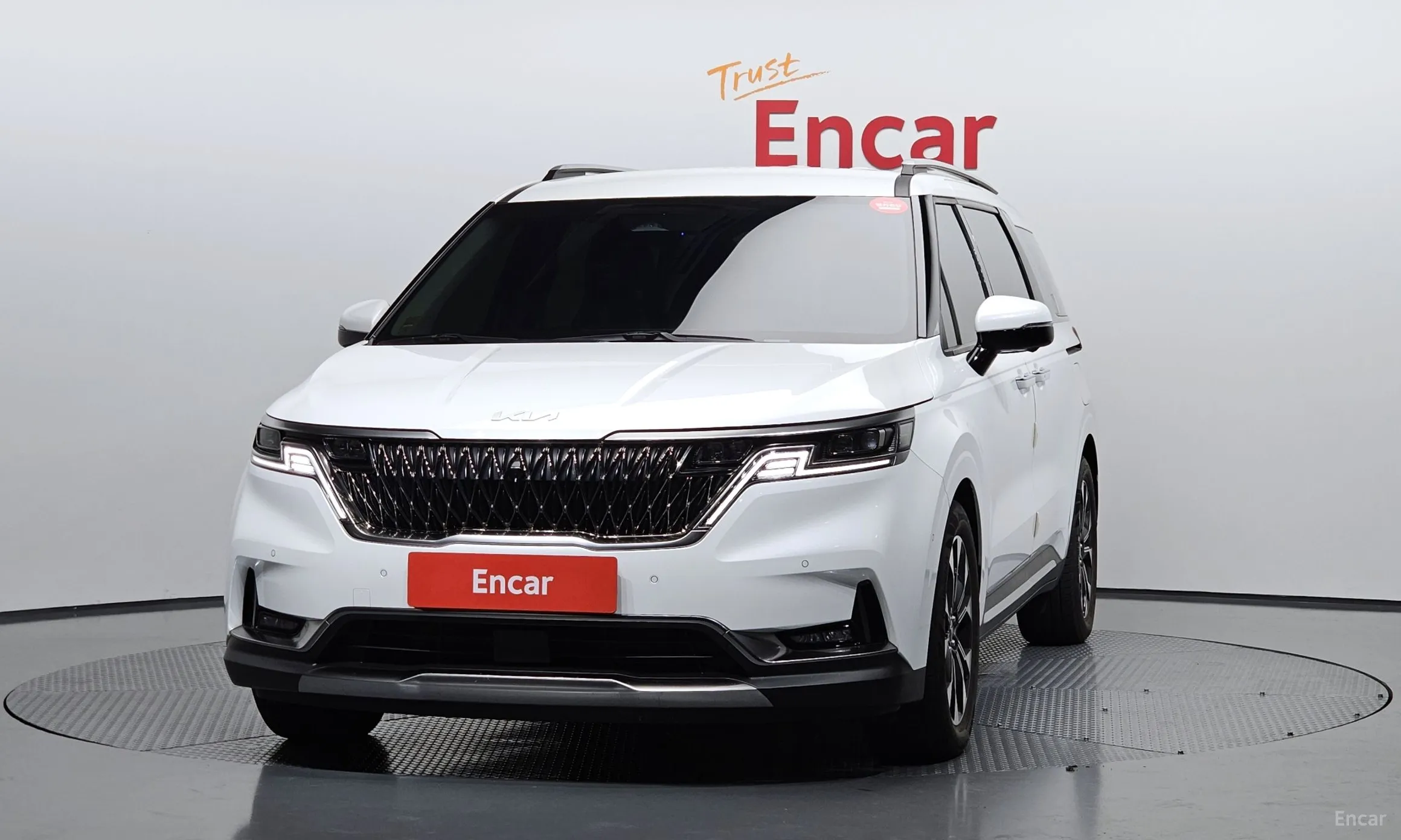 Kia Carnival Gen 4 превью 3