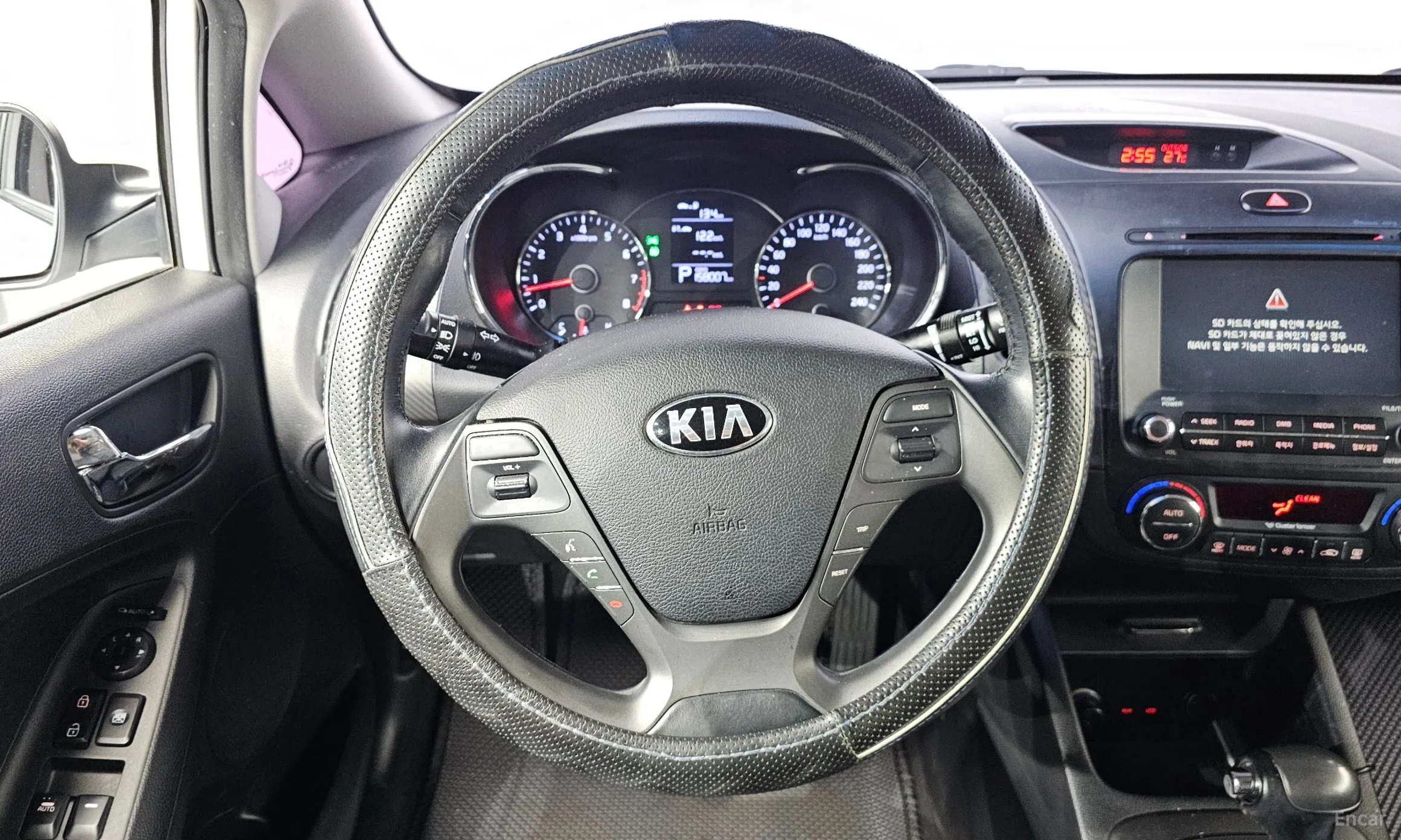 Kia K3 превью 13