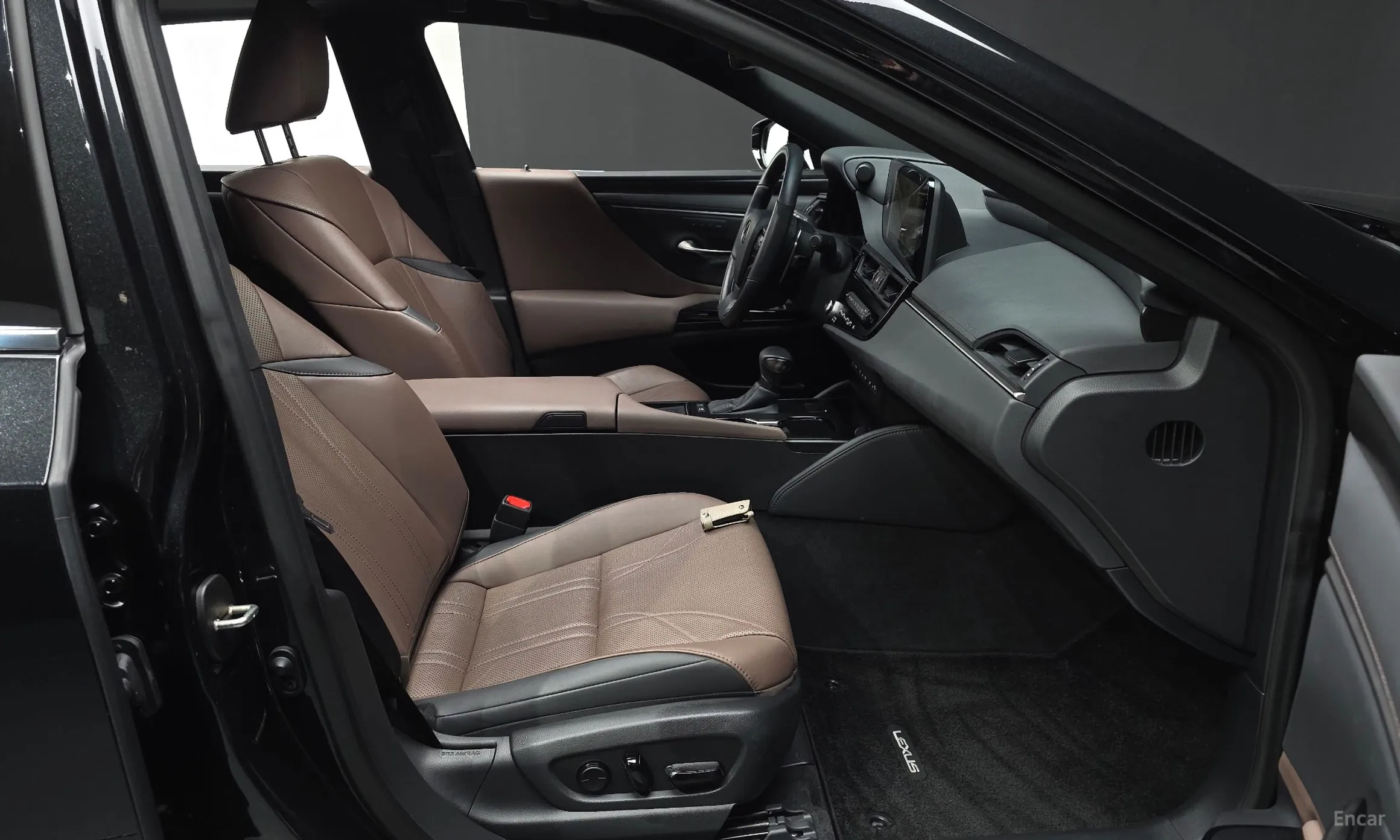 Lexus ES300h 7th Generation превью 12