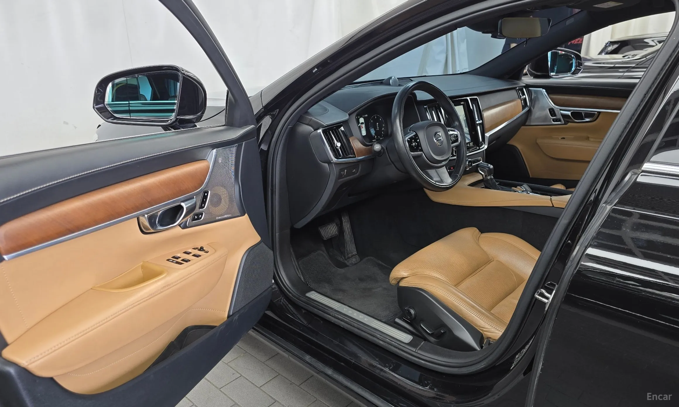 Volvo S90 превью 10