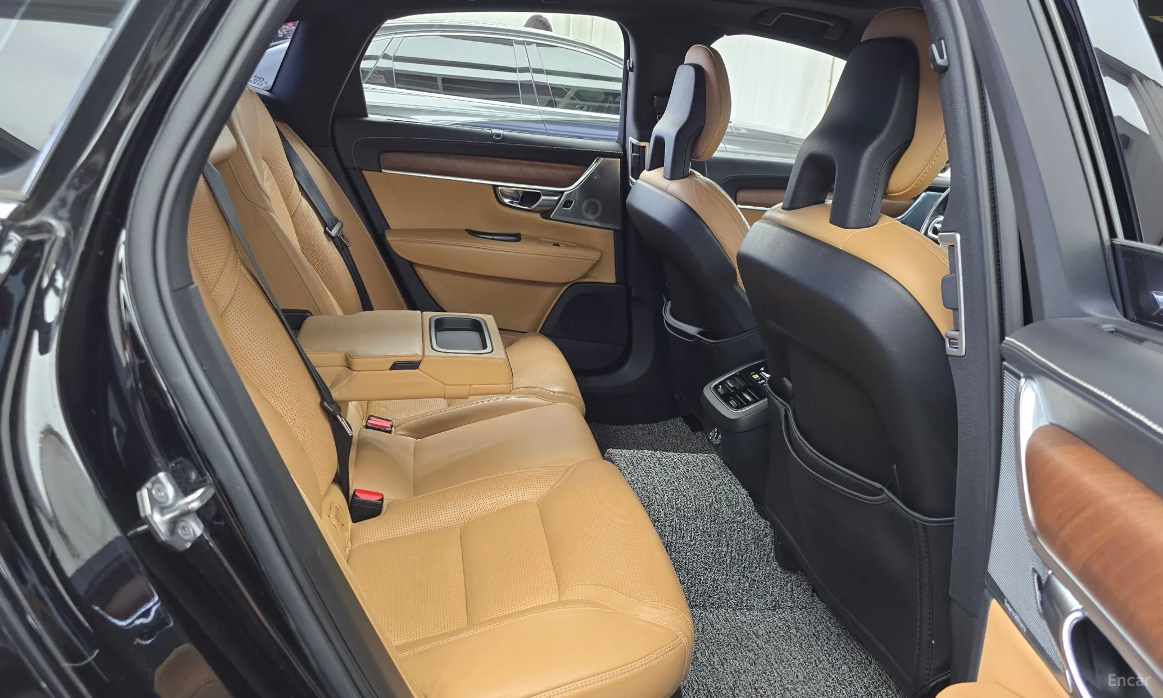 Volvo S90 превью 11