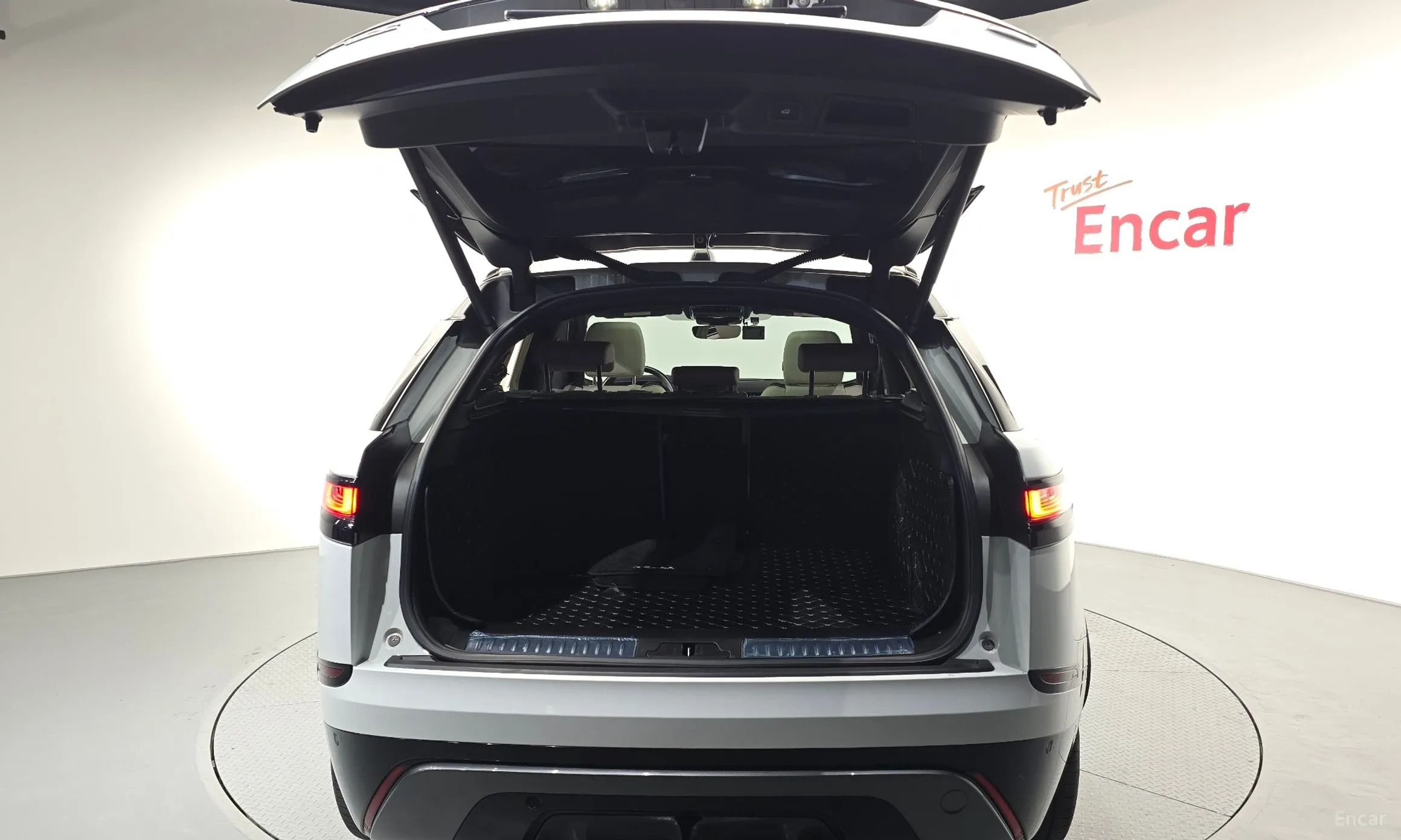 Land Rover Range Rover Bella превью 18