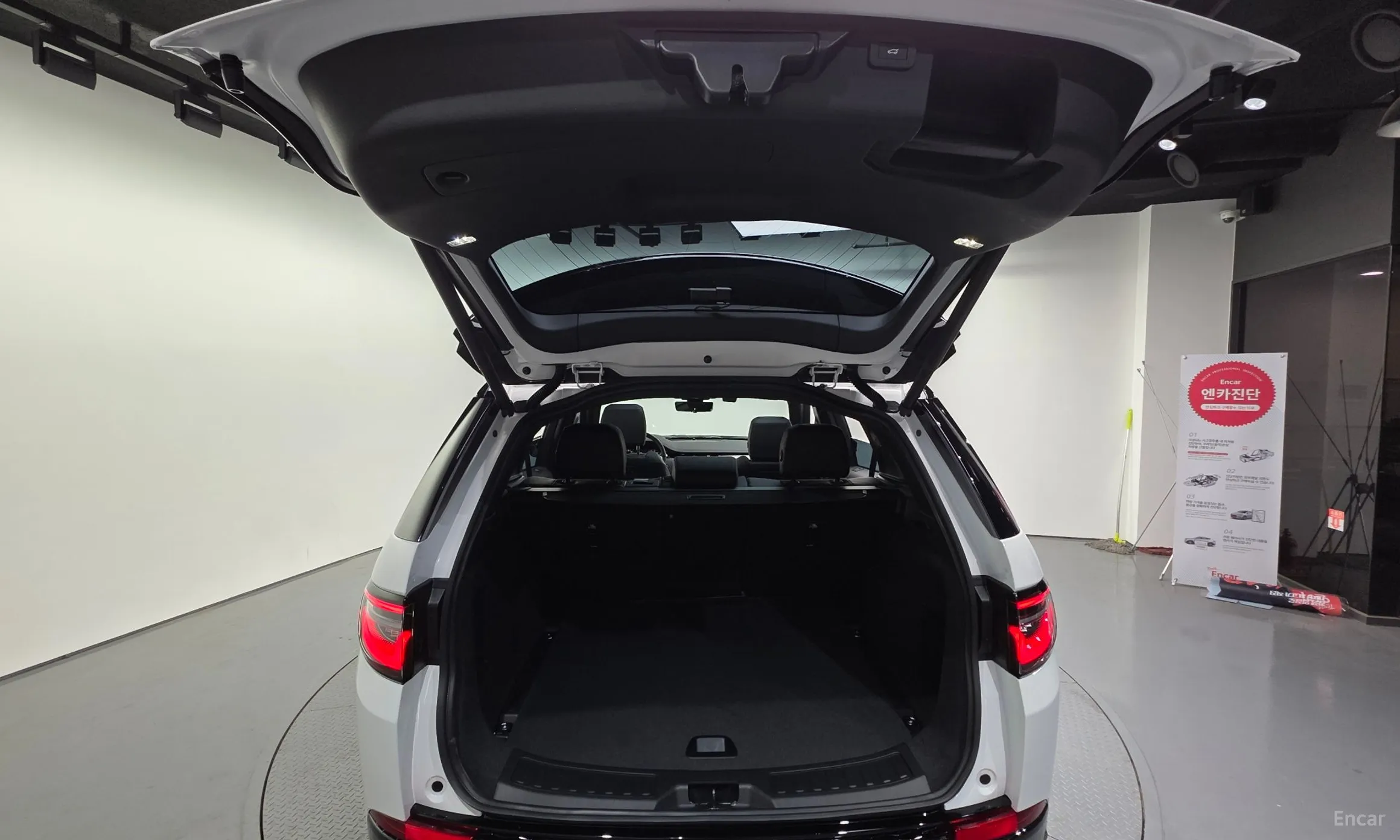 Land Rover Discovery Sports превью 10