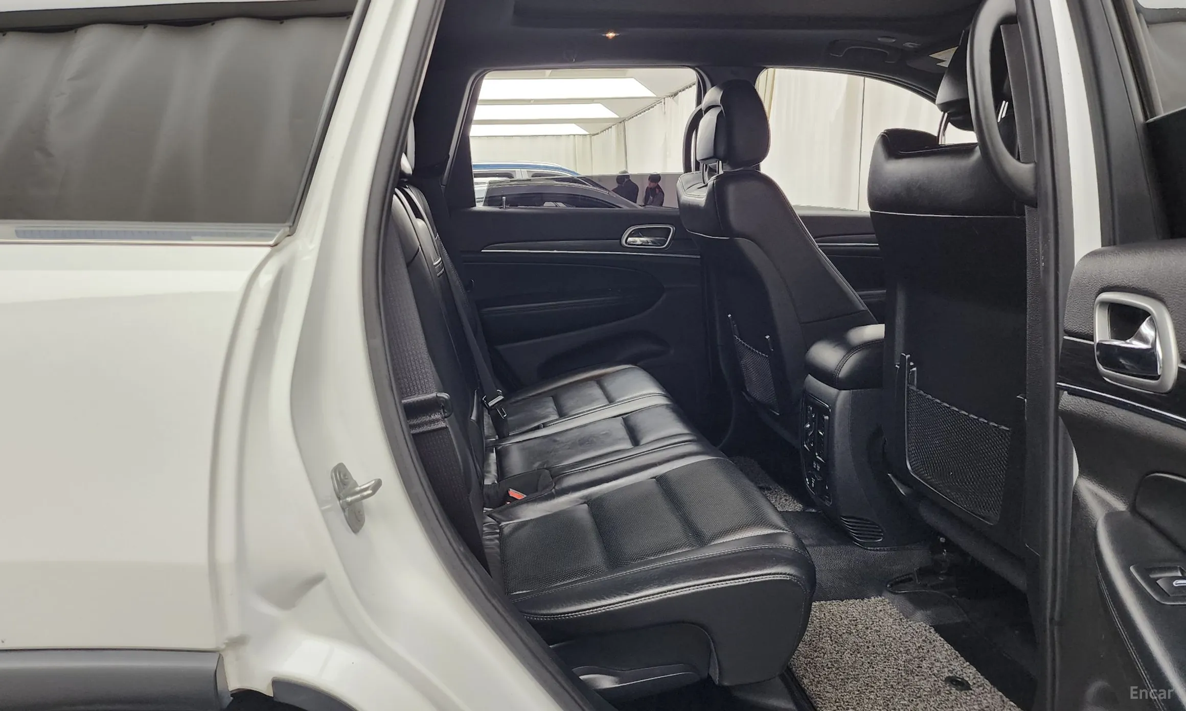 Jeep Grand Cherokee превью 12