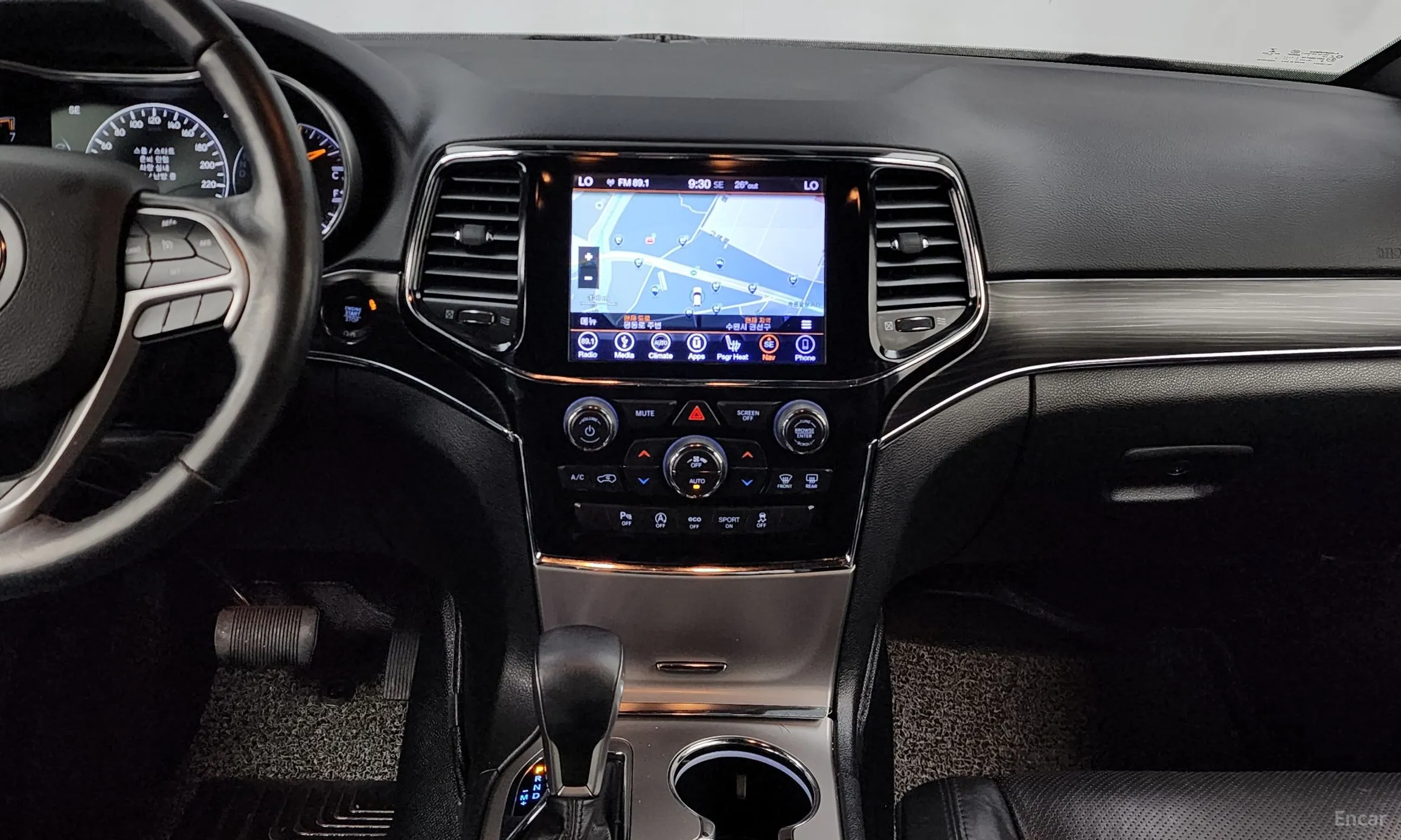 Jeep Grand Cherokee превью 14