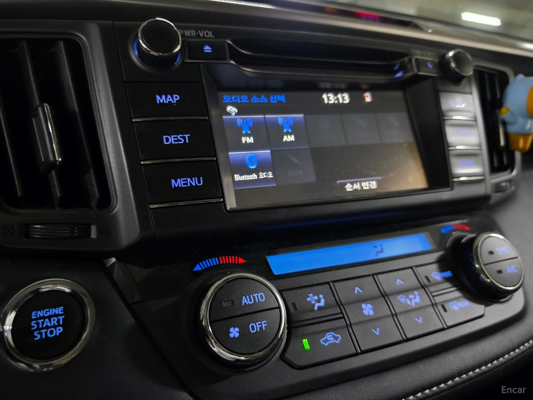 Toyota RAV4 превью 16