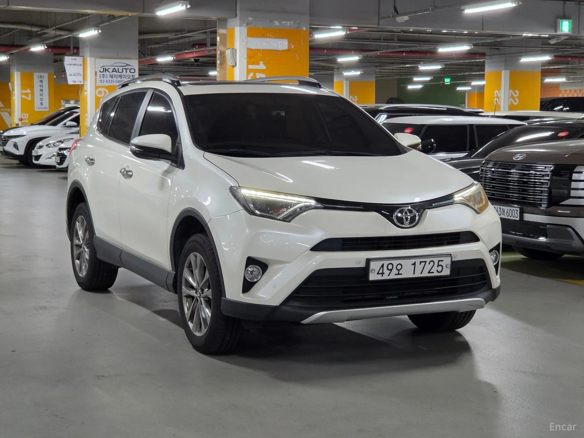 Toyota RAV4 превью 3