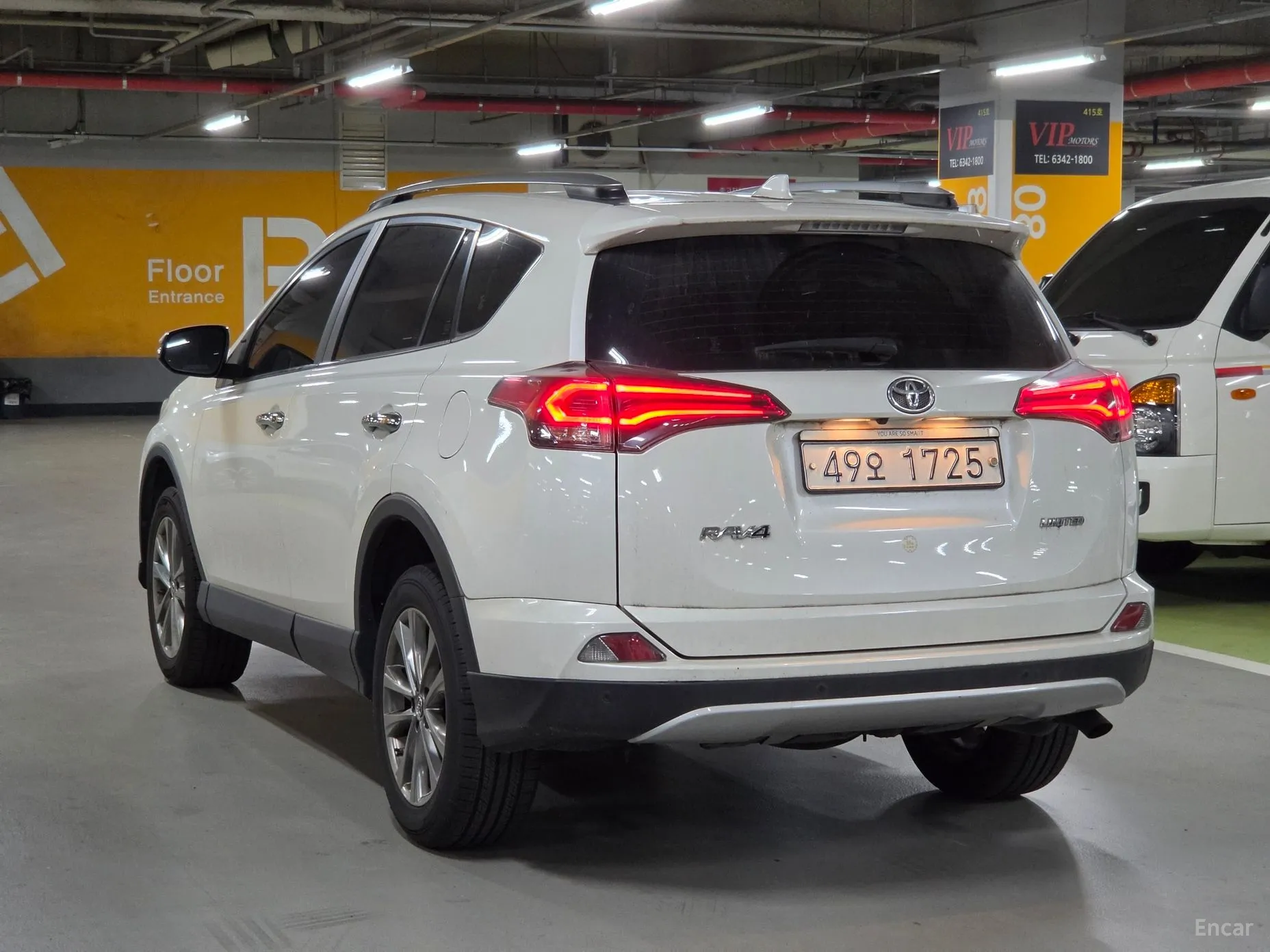Toyota RAV4 превью 6