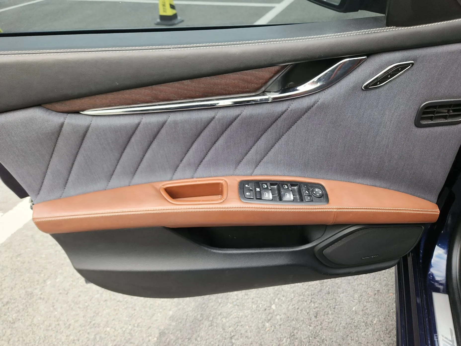 Maserati Quattroporte превью 10