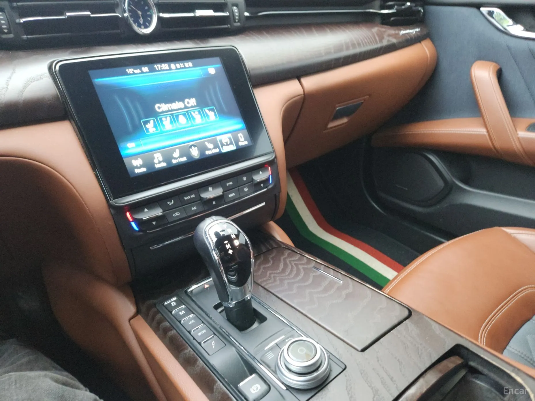 Maserati Quattroporte превью 16