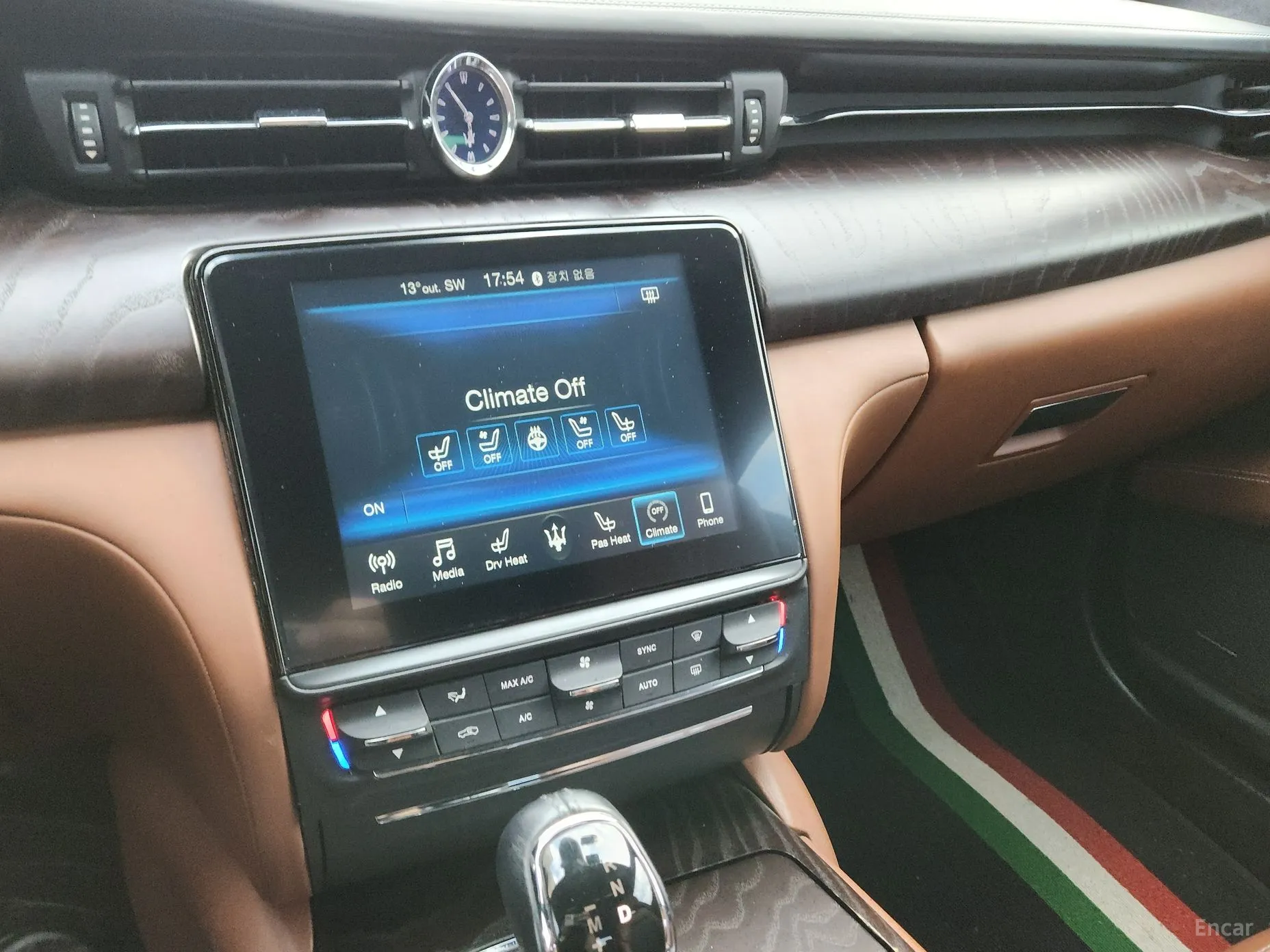 Maserati Quattroporte превью 19