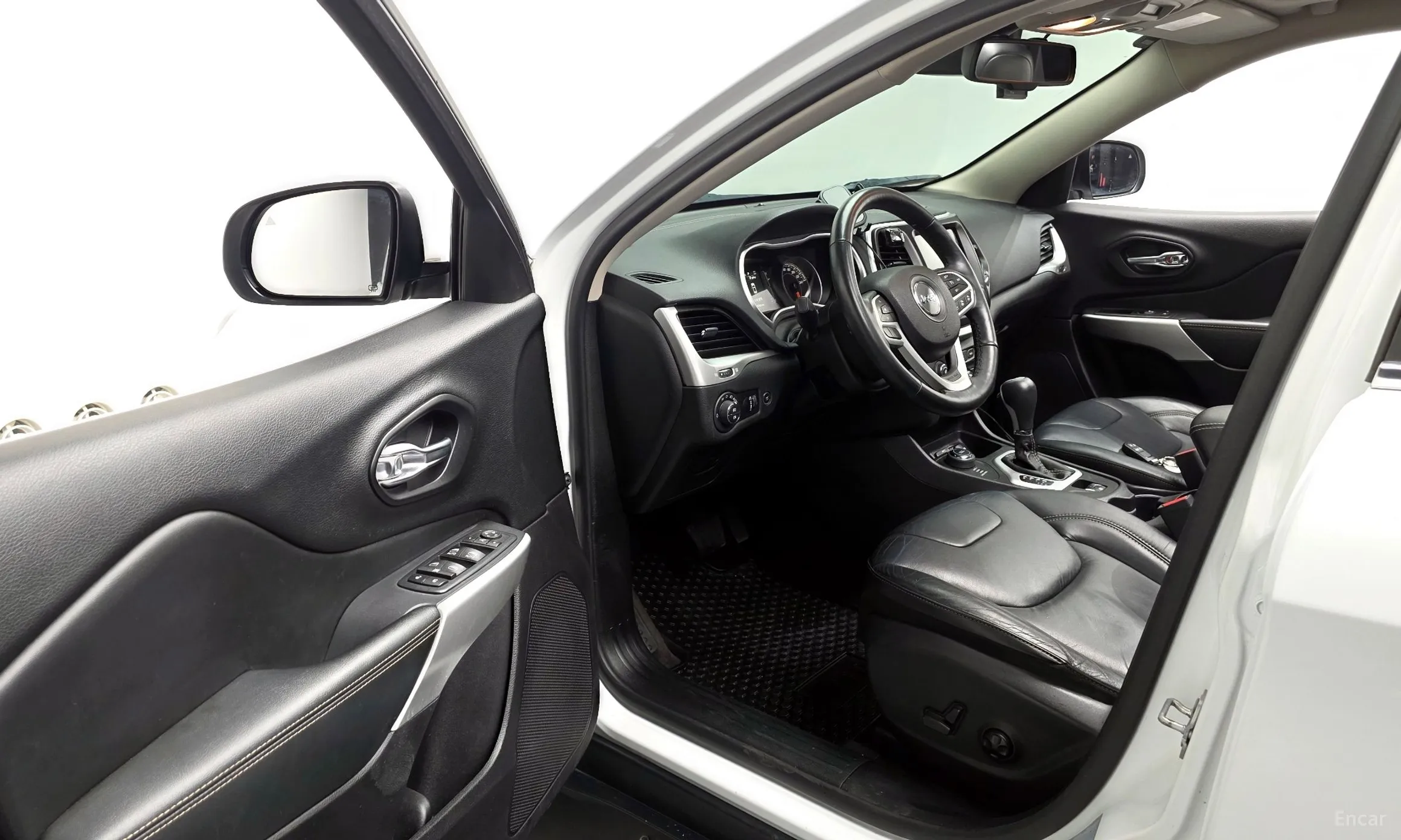 Jeep Cherokee (KL) превью 10