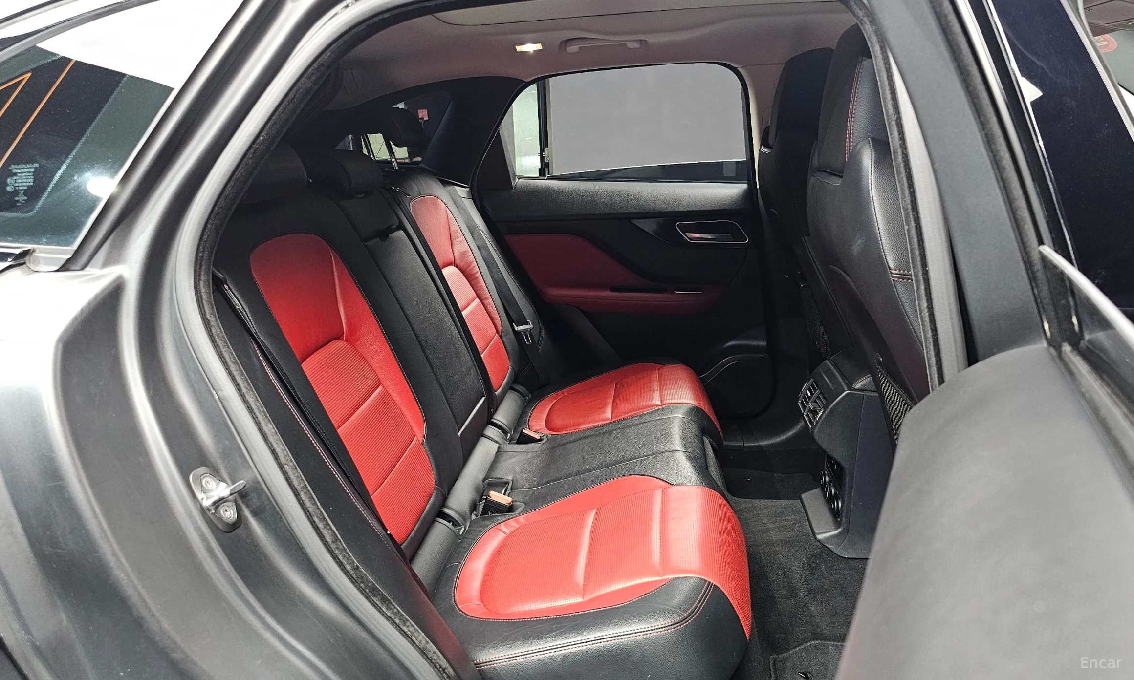 Jaguar F-PACE превью 11