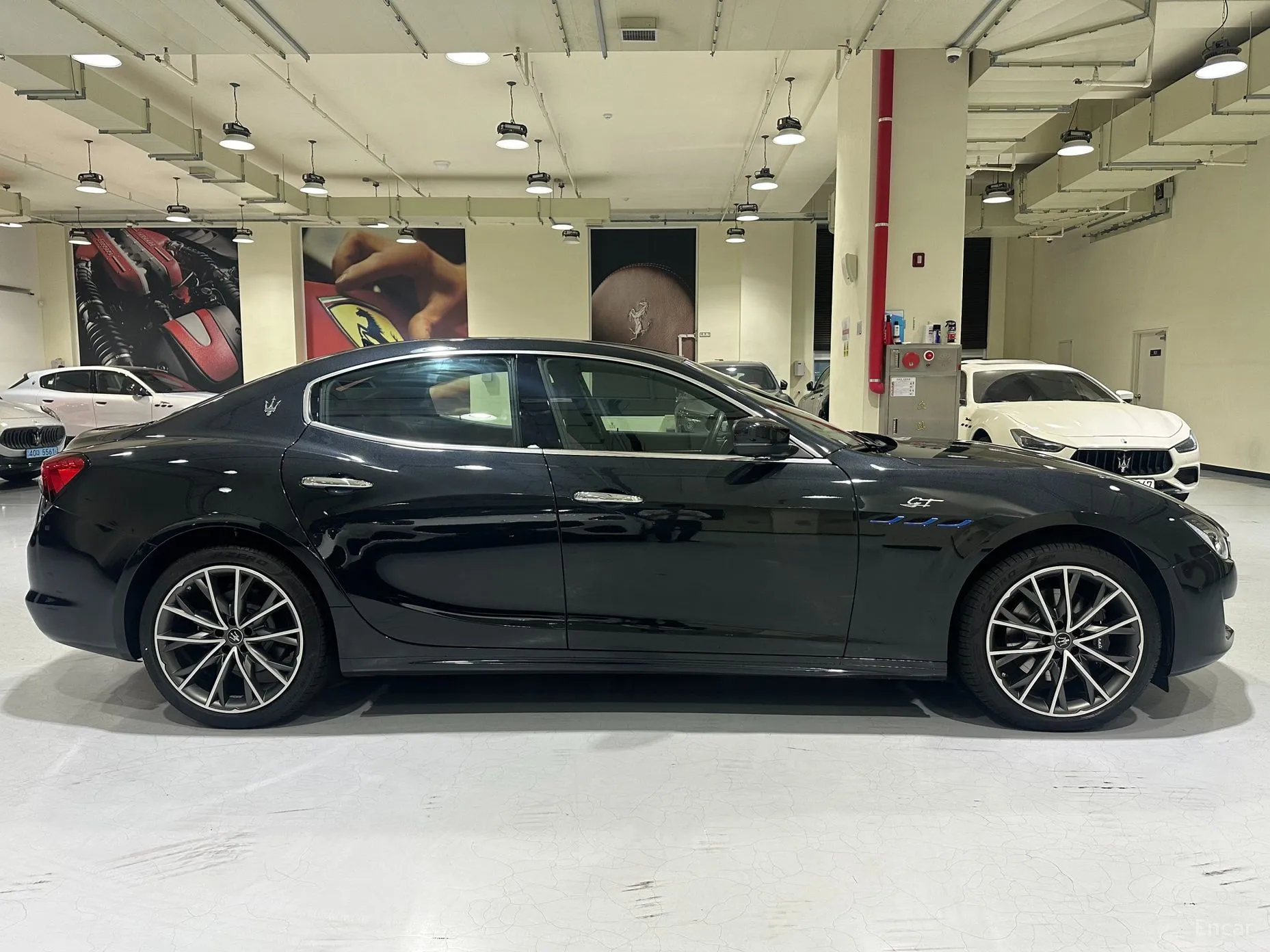 Maserati Ghibli превью 3