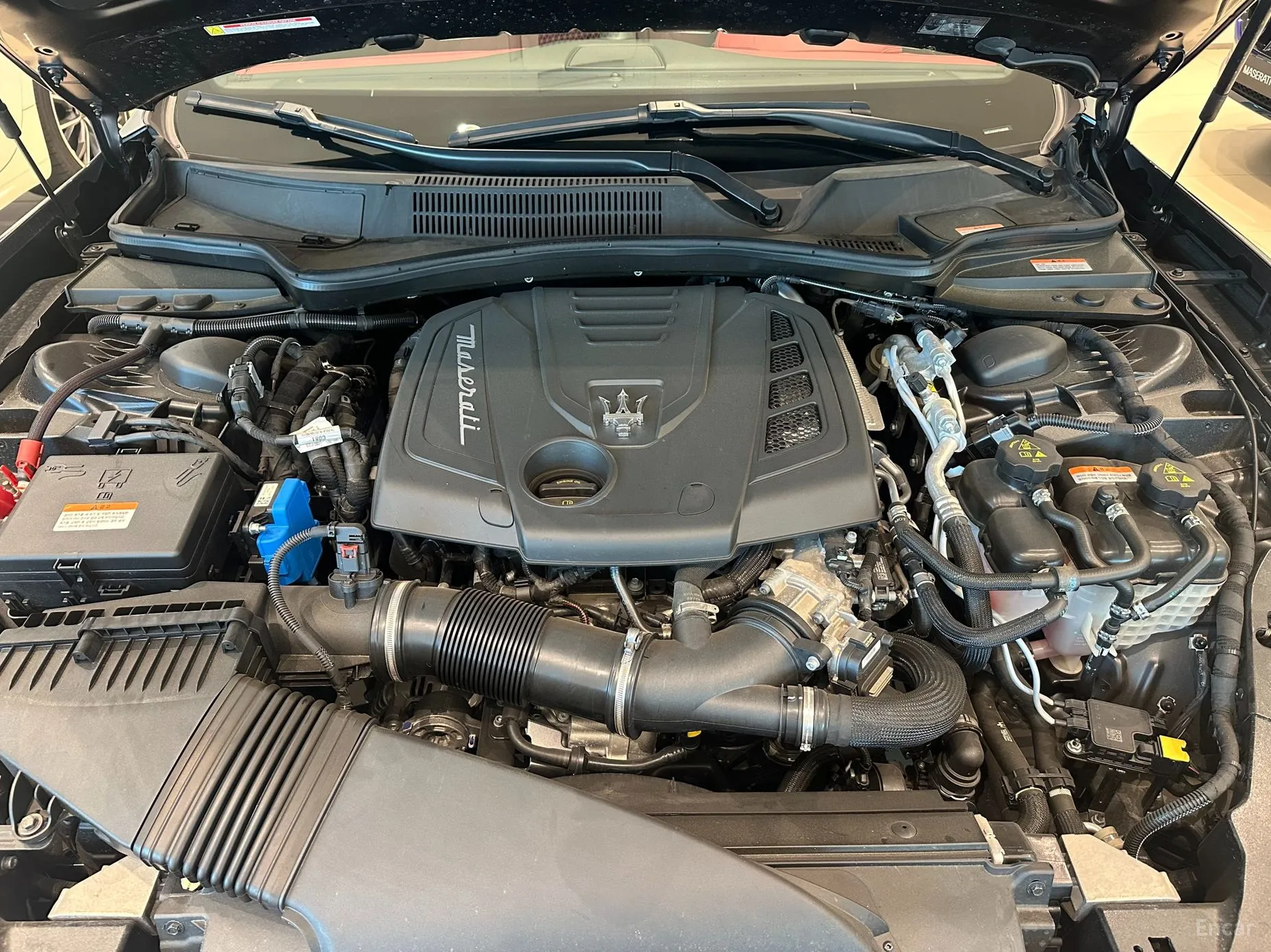 Maserati Ghibli превью 6