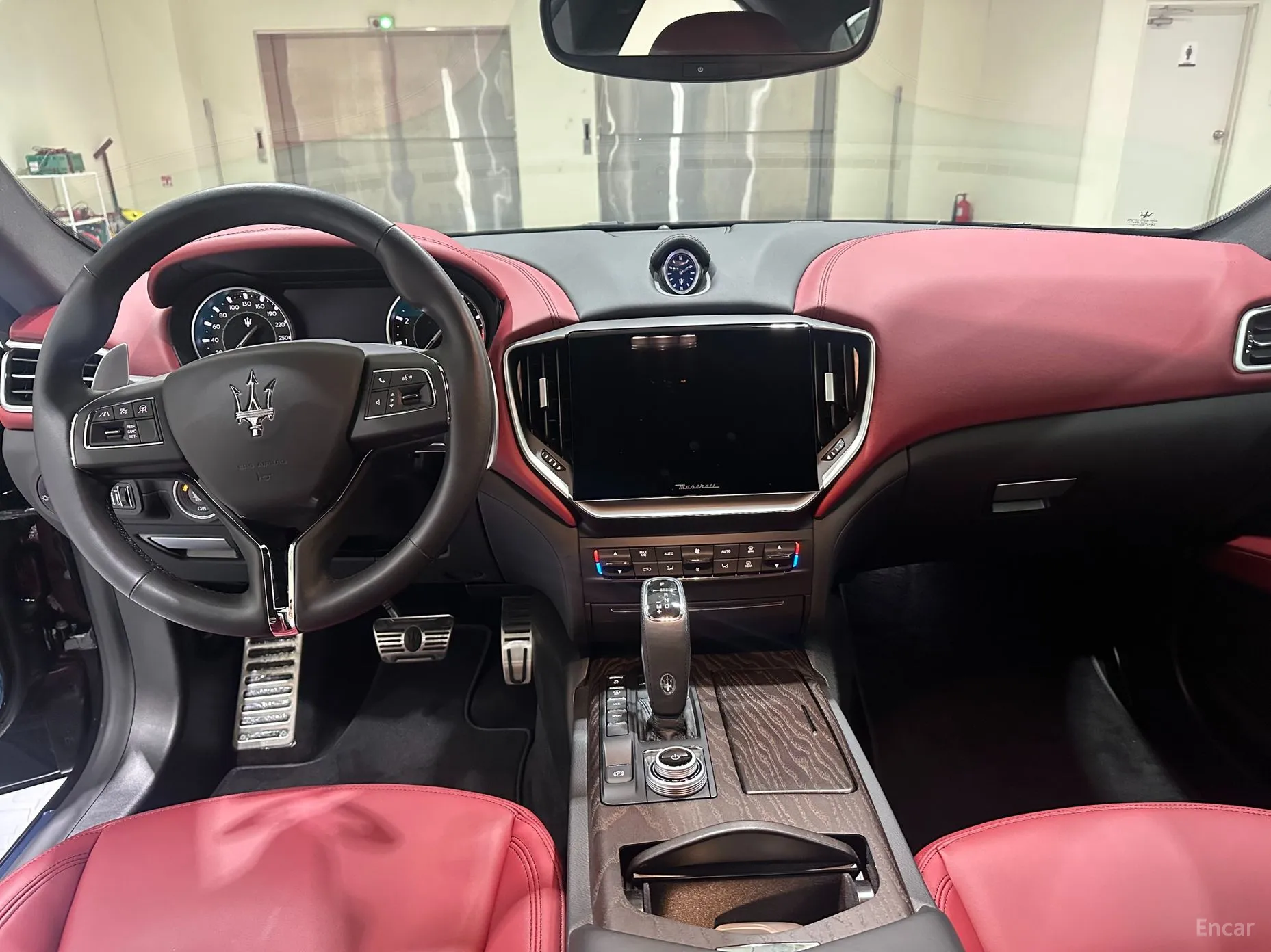 Maserati Ghibli превью 7