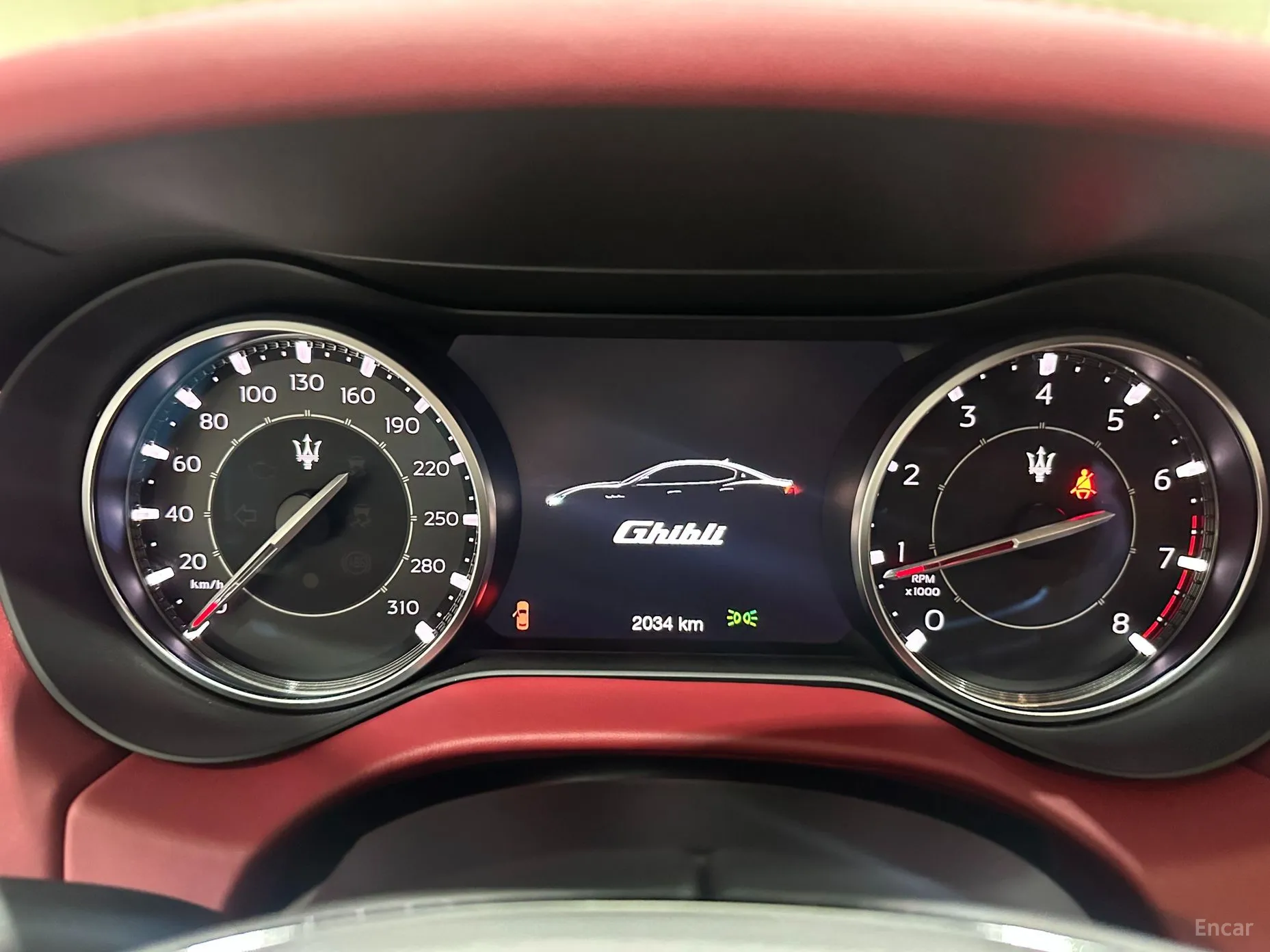 Maserati Ghibli превью 8