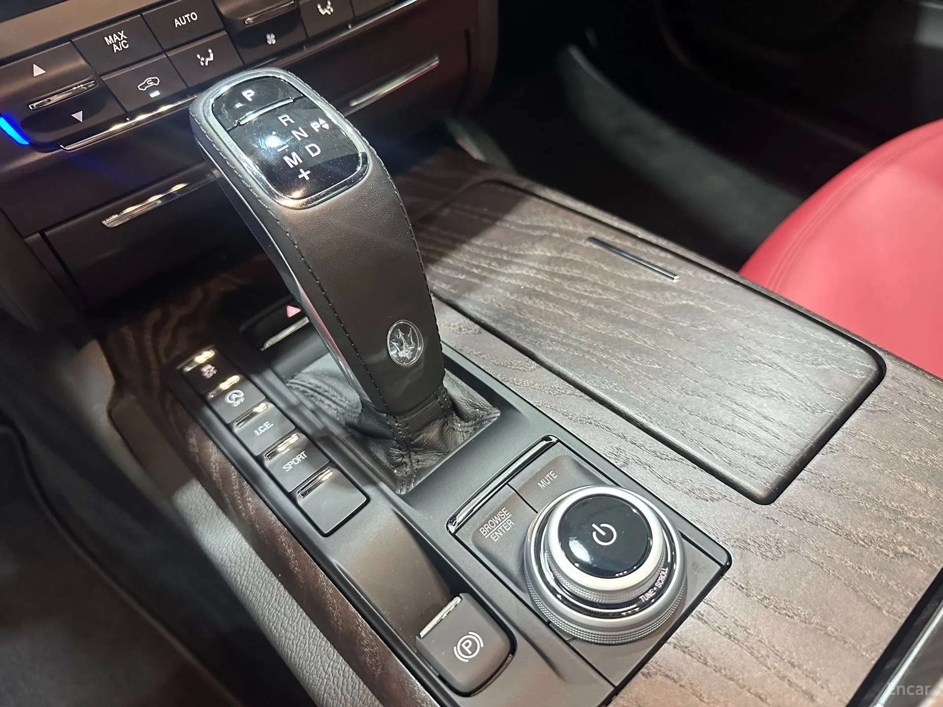 Maserati Ghibli превью 9