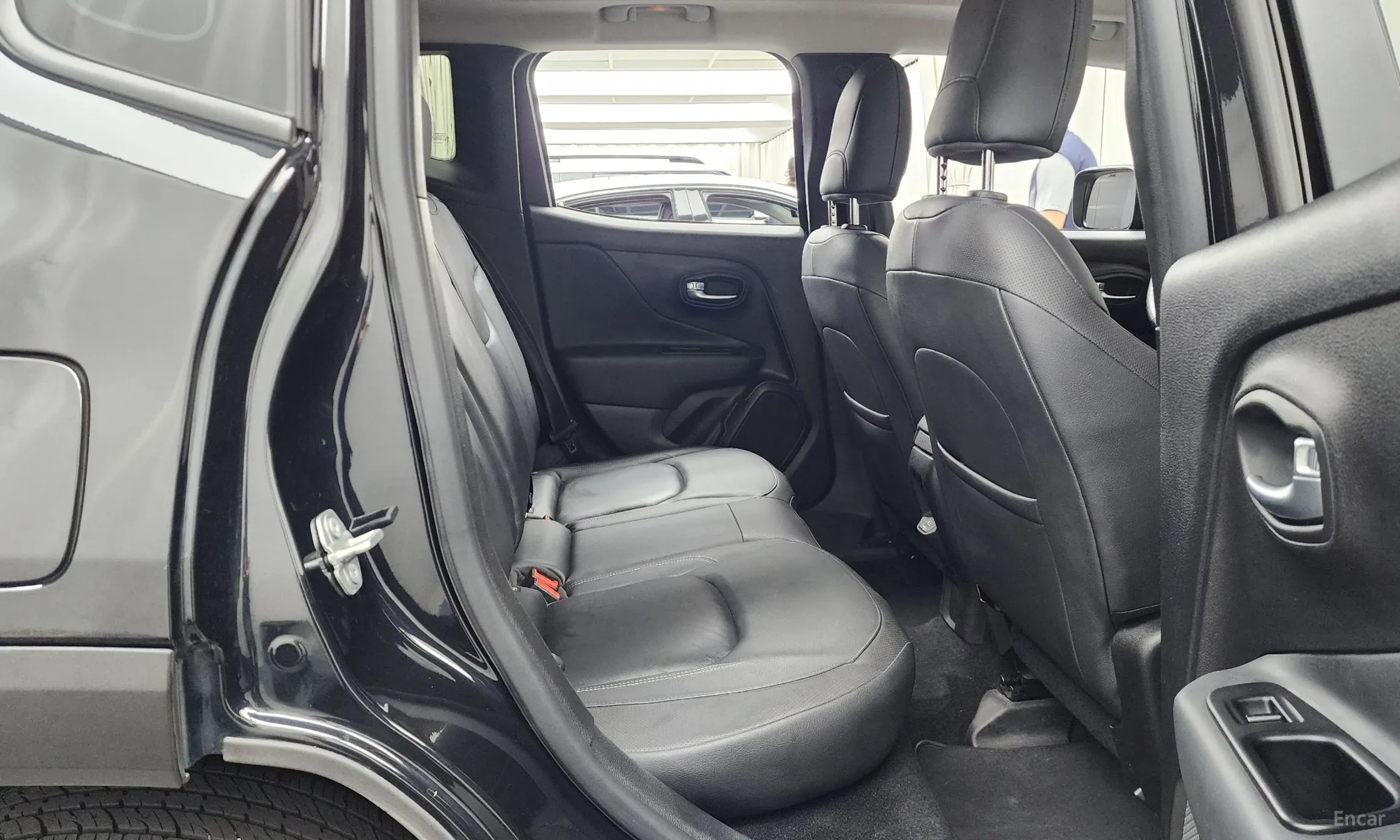 Jeep Renegade превью 12