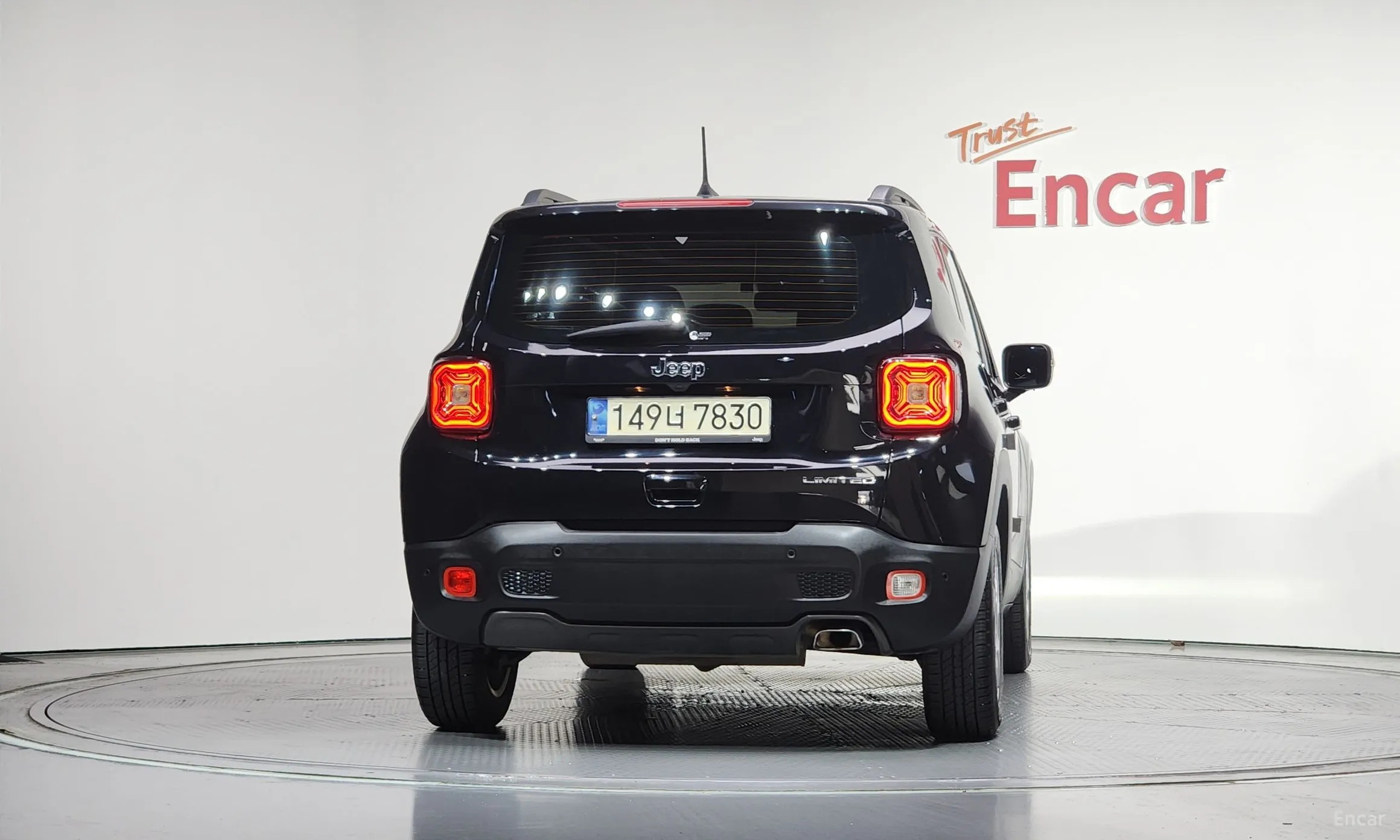 Jeep Renegade превью 4