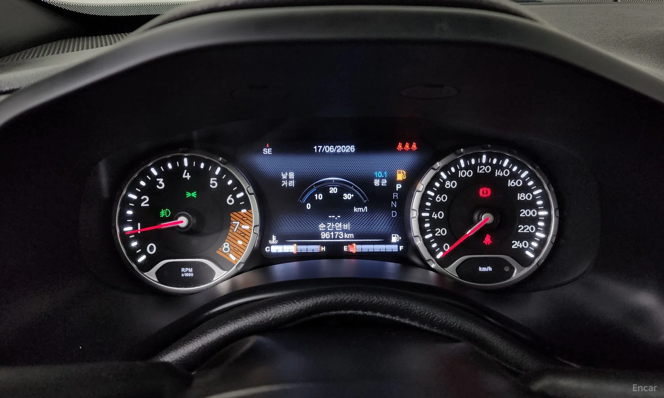 Jeep Renegade превью 8