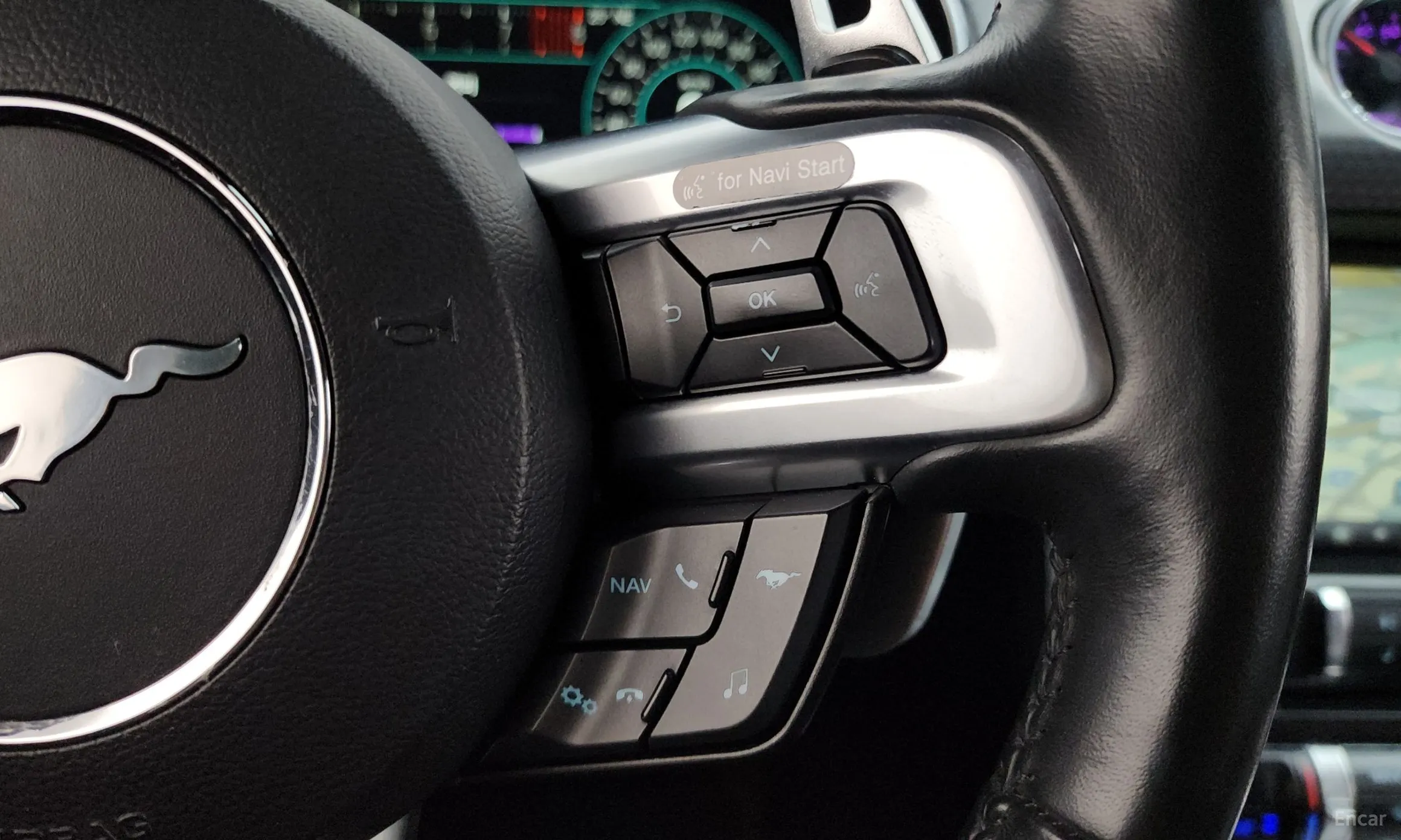 Ford Mustang превью 18