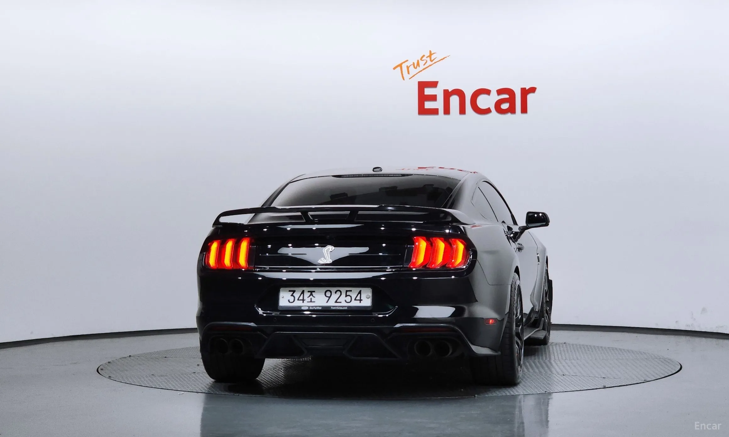 Ford Mustang превью 4