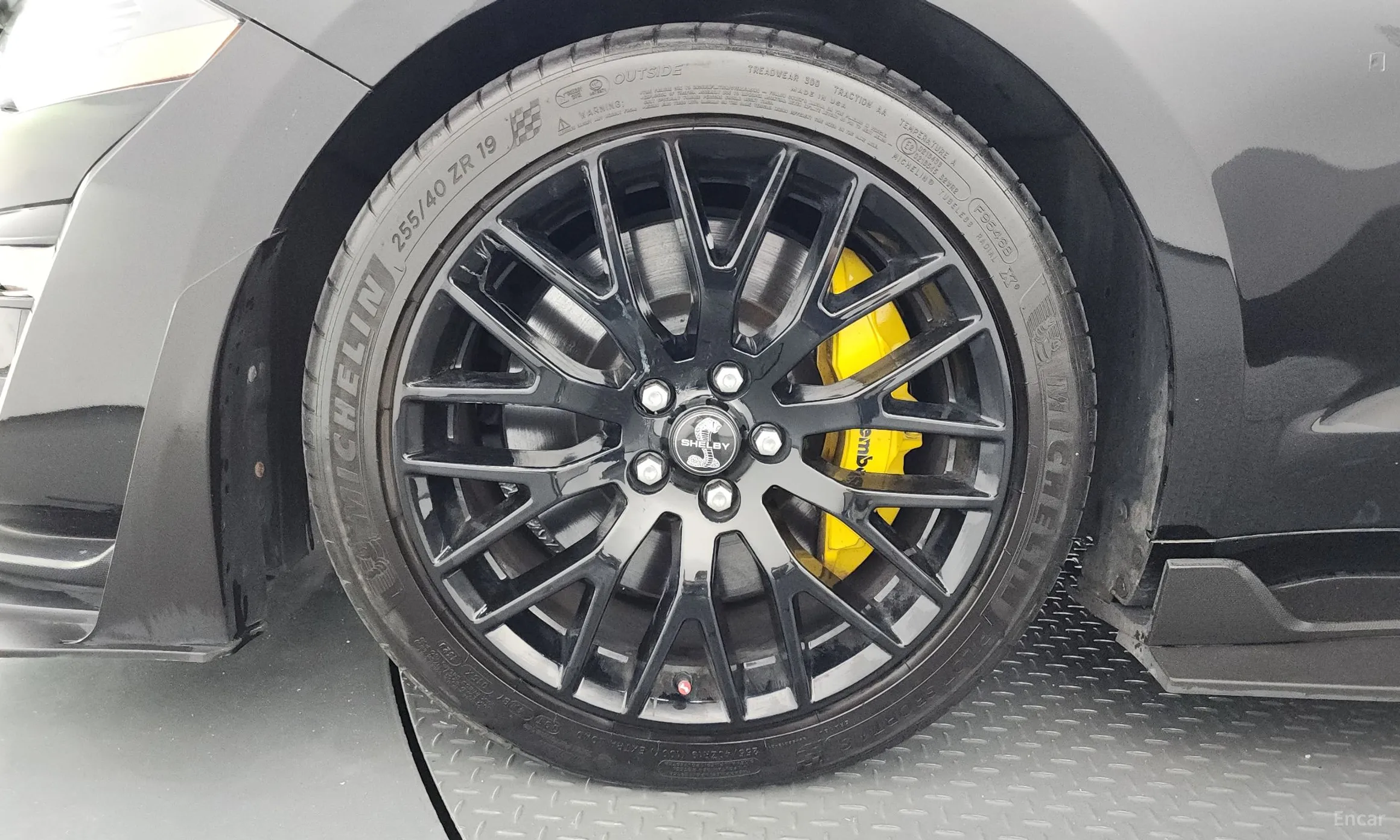 Ford Mustang превью 5