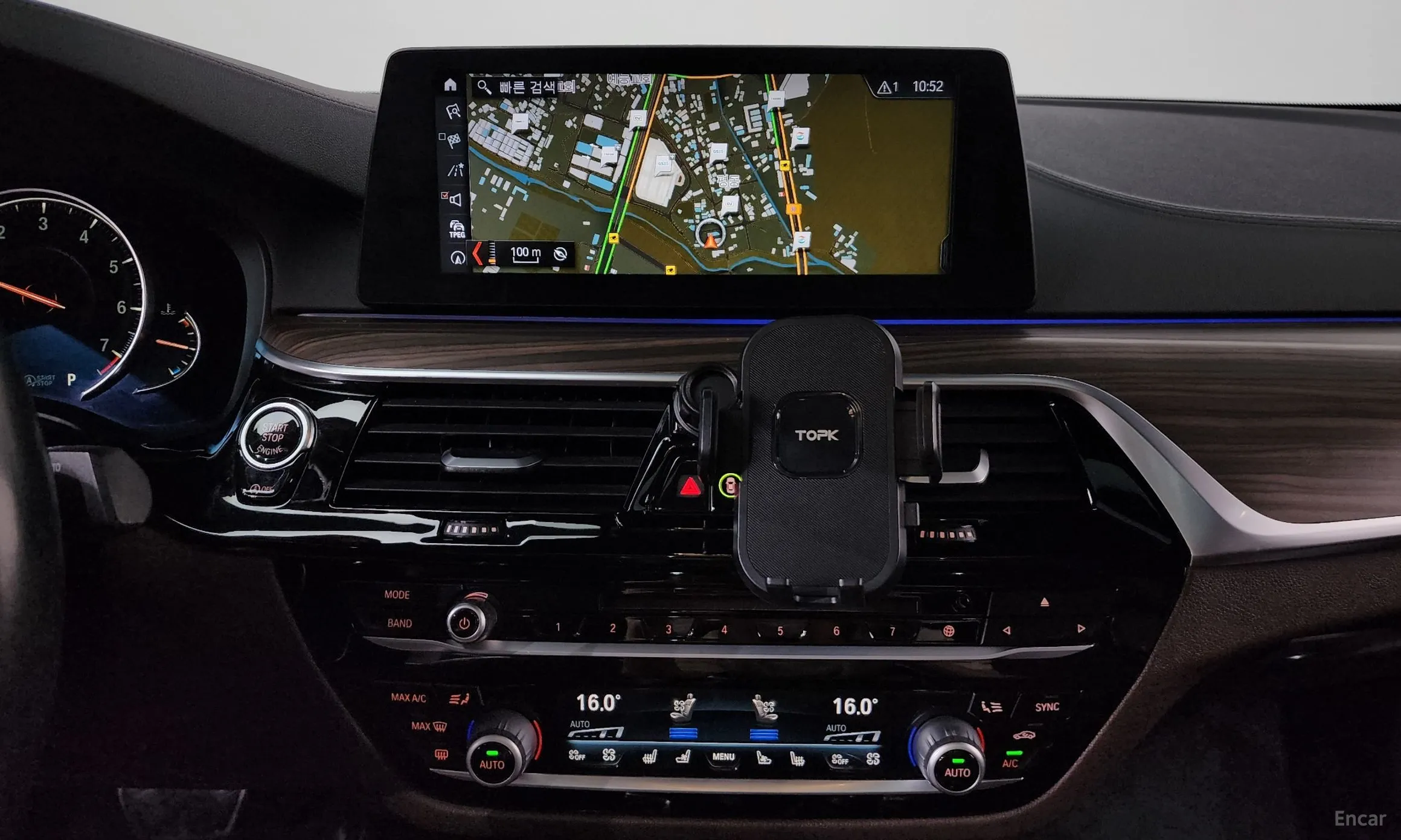 BMW 5 Series (G30) превью 12