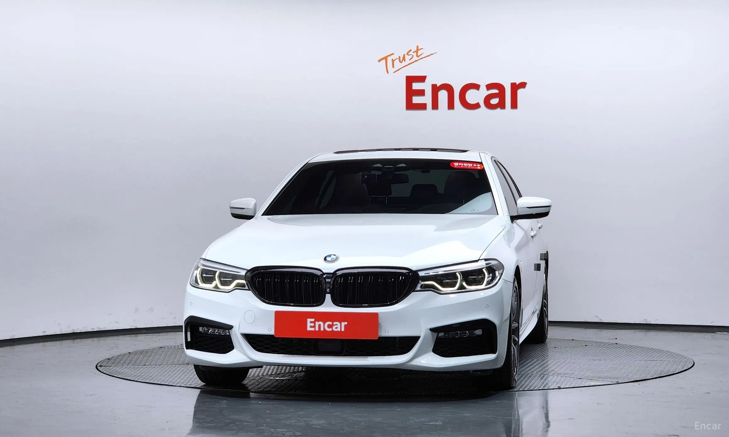 BMW 5 Series (G30) превью 3