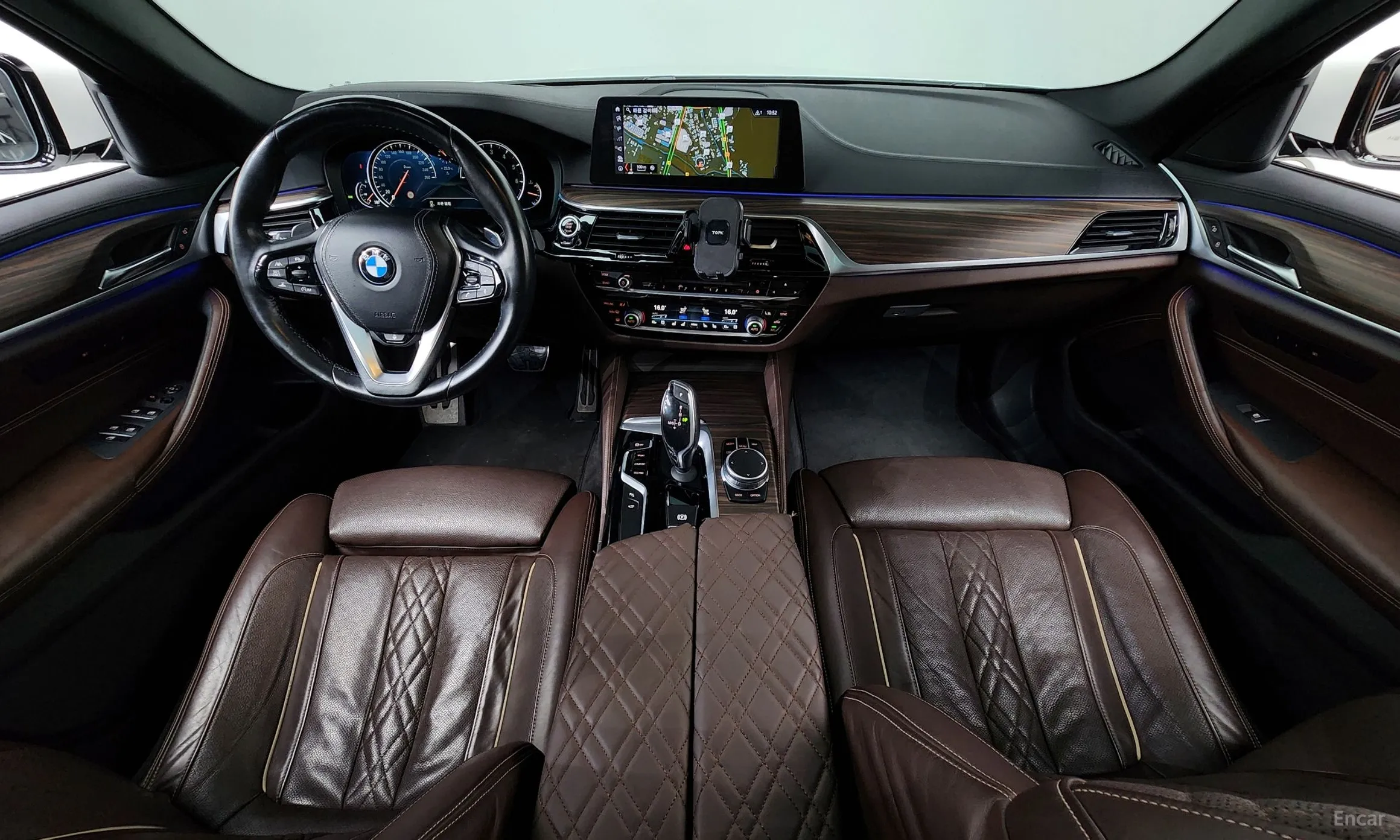 BMW 5 Series (G30) превью 7