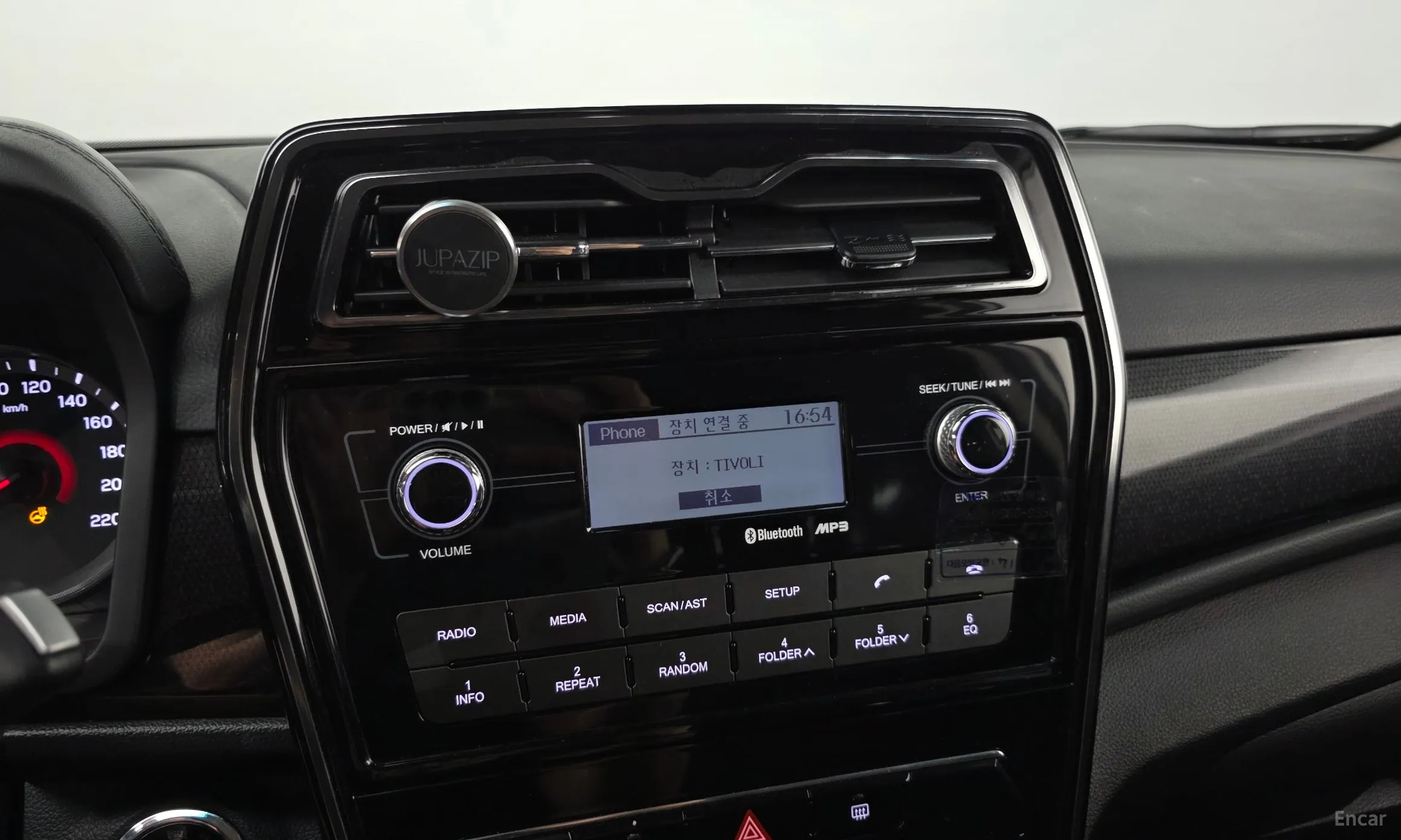 KG Mobility (SsangYong) Berry New Tivoli превью 15