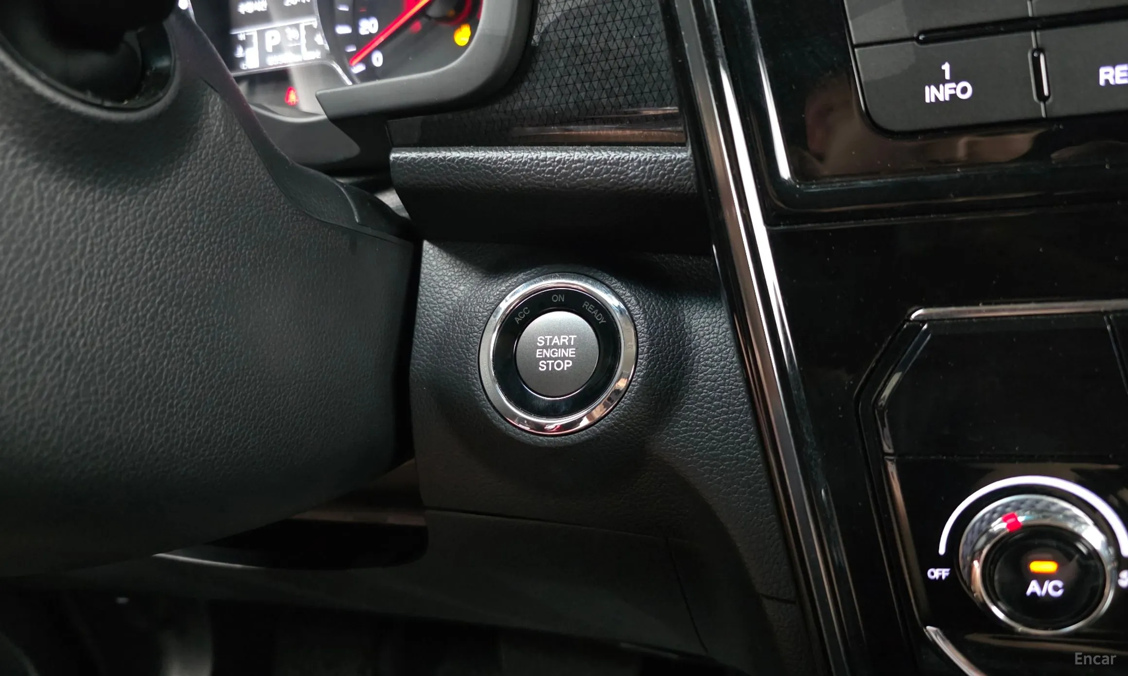 KG Mobility (SsangYong) Berry New Tivoli превью 18