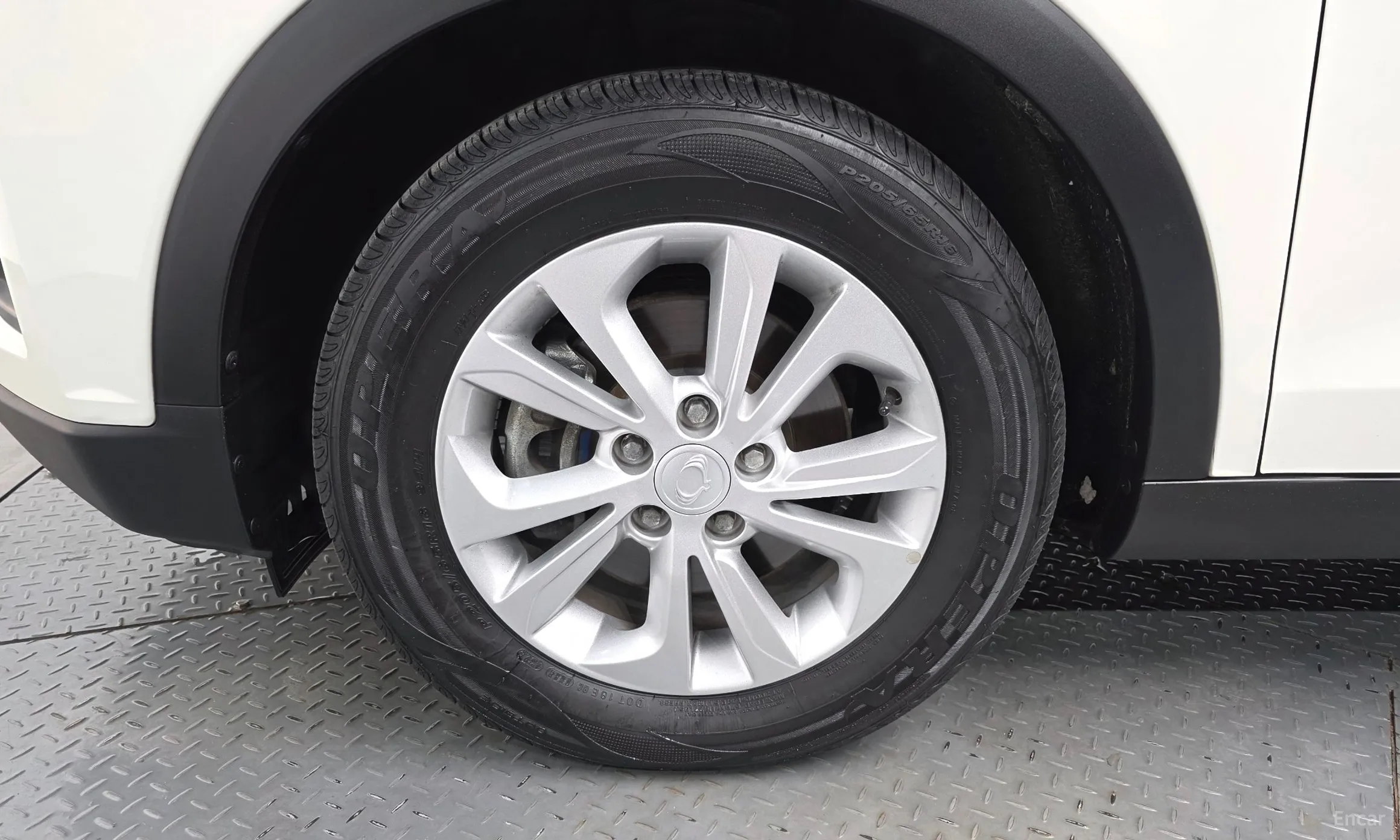 KG Mobility (SsangYong) Berry New Tivoli превью 5