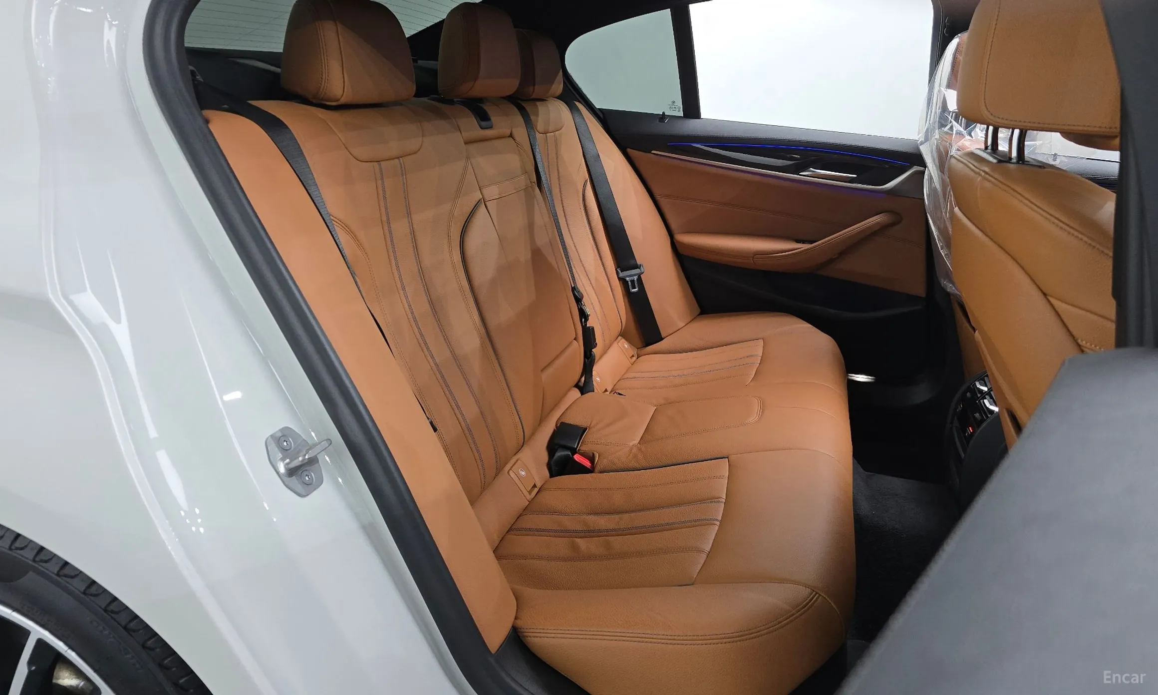 BMW 5 Series (G30) превью 11
